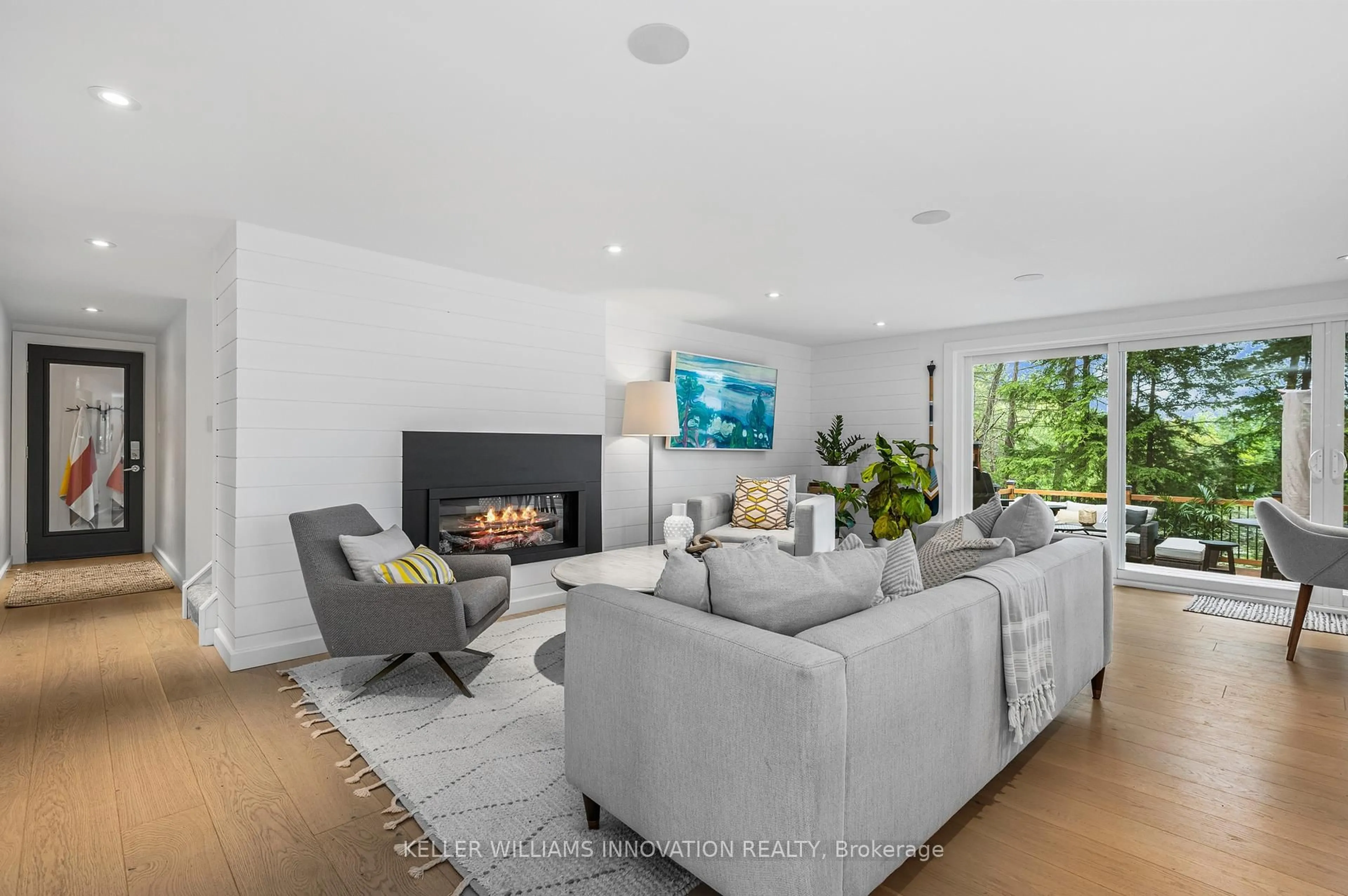Living room with furniture, unknown for 2872 Muskoka Road 118, Muskoka Lakes Ontario P0B 1J0