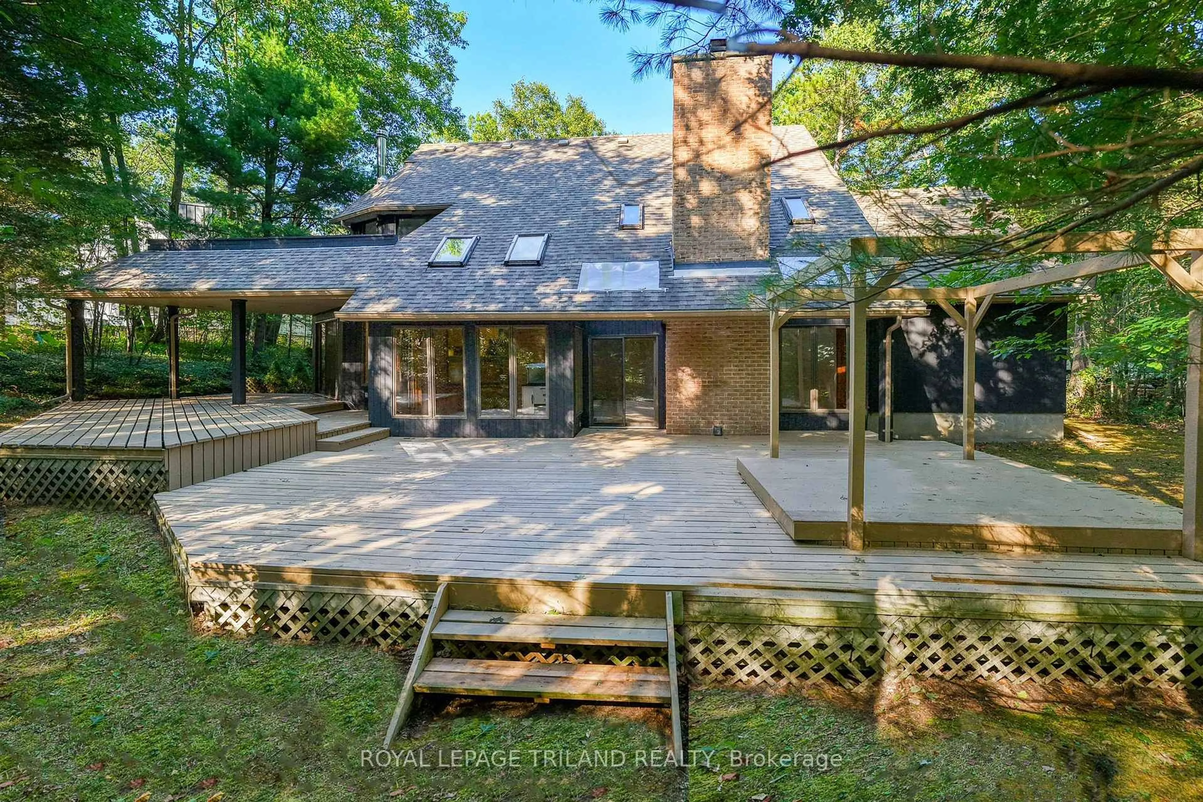 Unknown for 10239 Pinetree Dr, Lambton Shores Ontario N0M 1T0