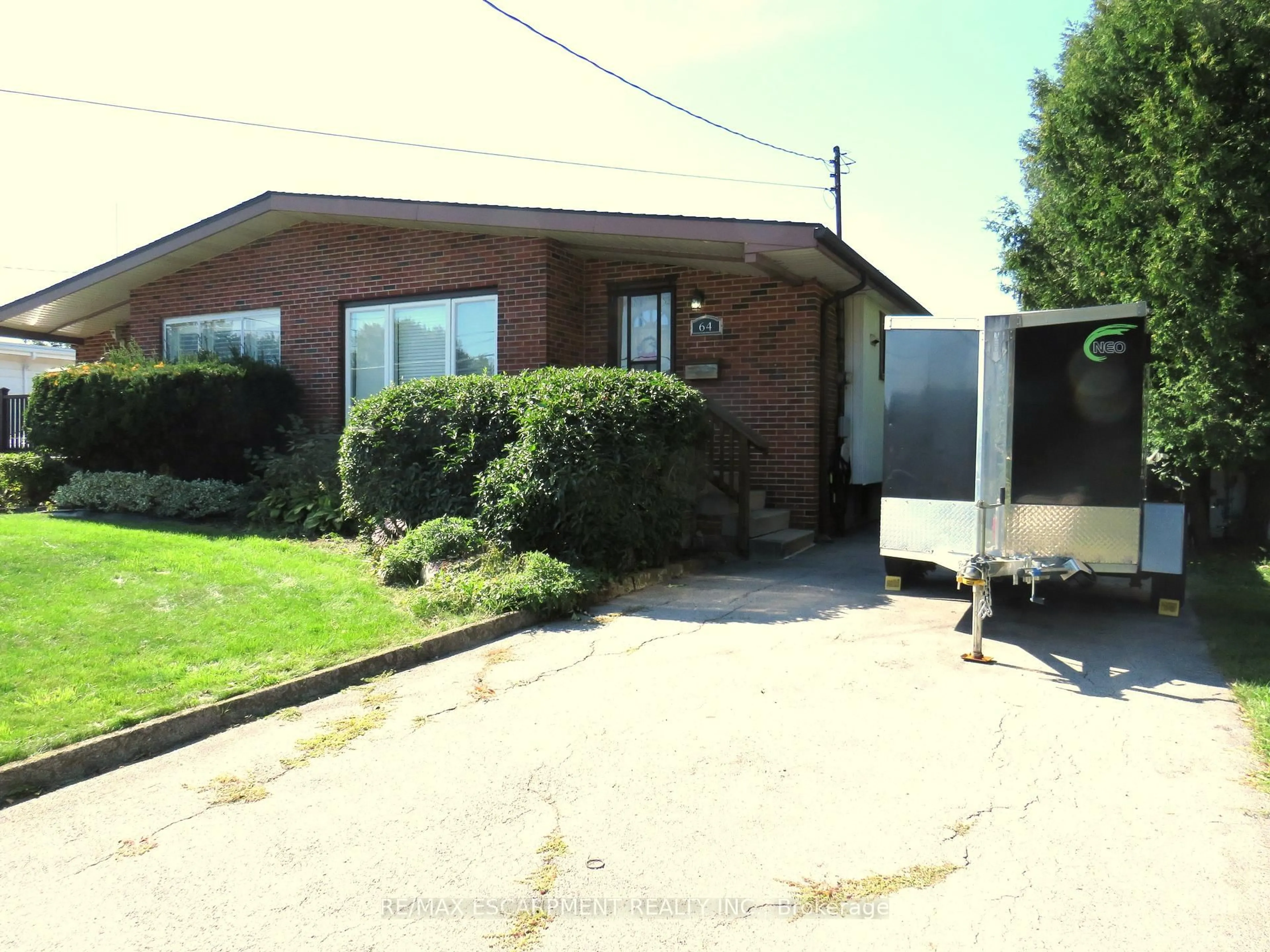 Unknown for 64 Luscombe St, Hamilton Ontario L9A 2J8