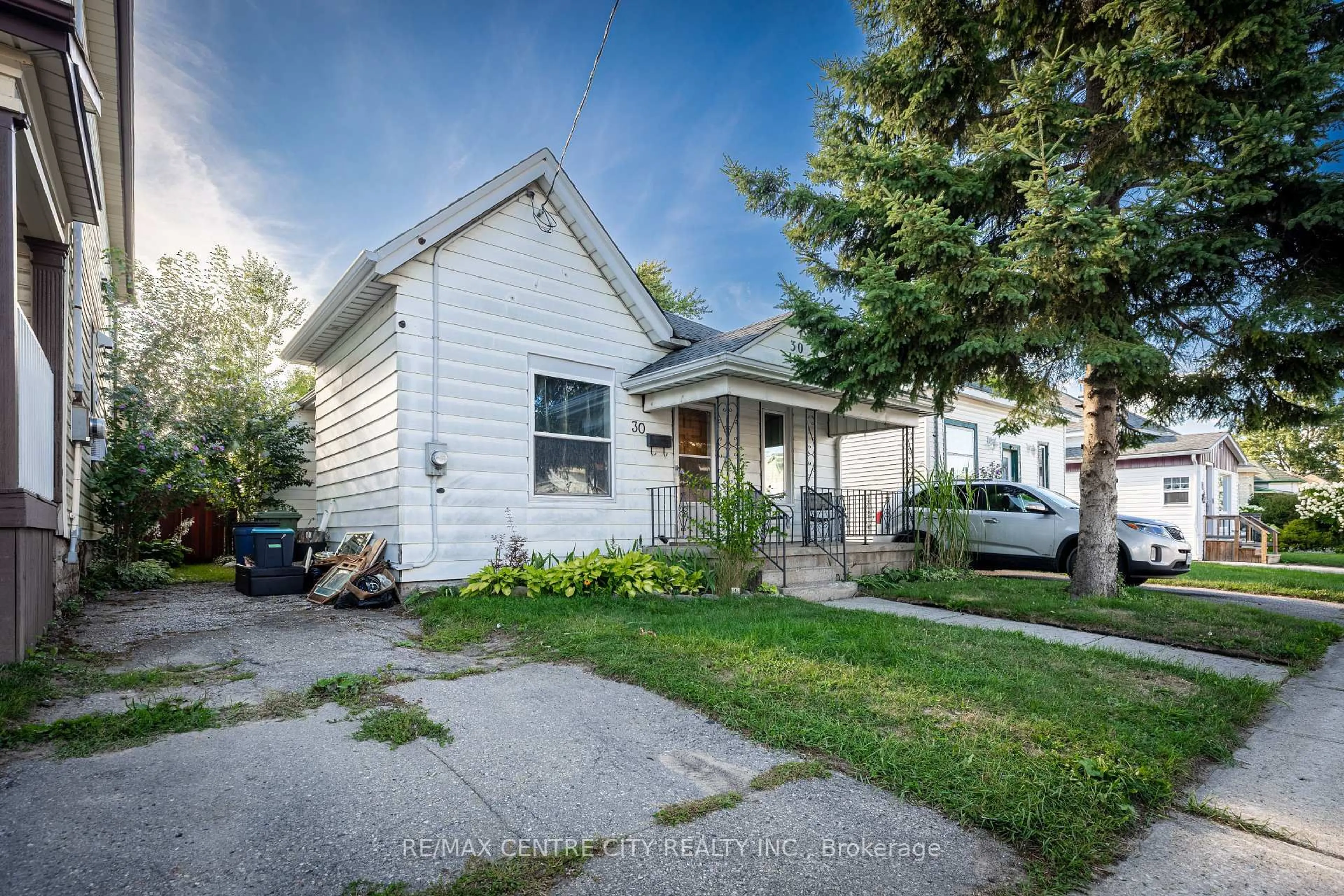 Unknown for 30 Yarwood St, St. Thomas Ontario N5P 2Y3