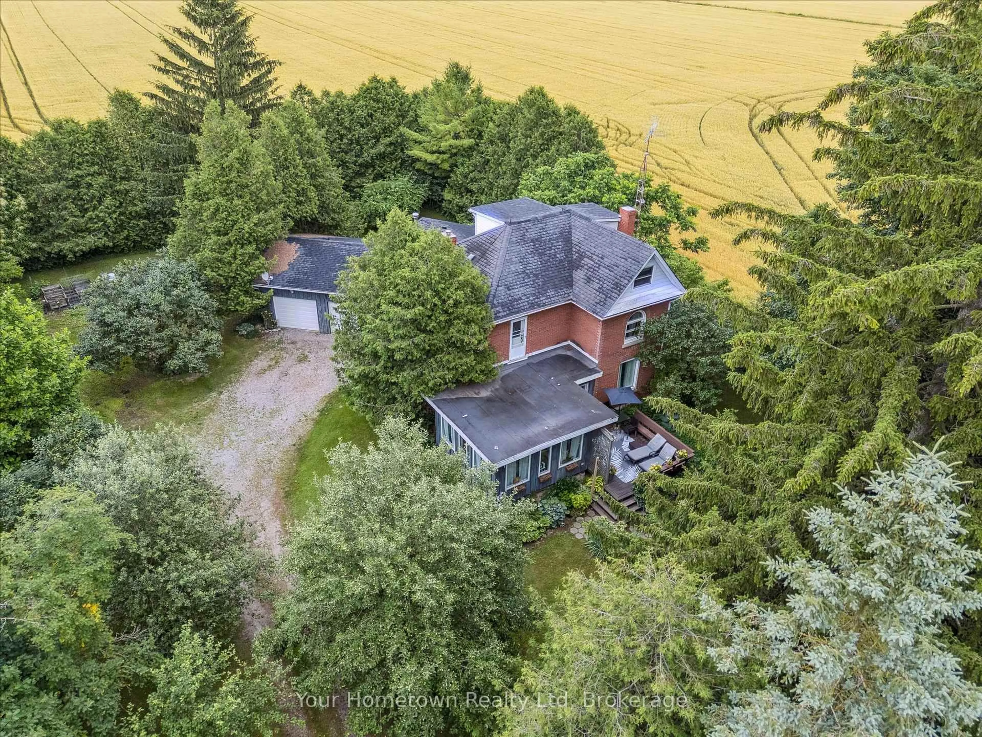 A pic from outside/outdoor area/front of a property/back of a property/a pic from drone, unknown for 6933 Wellington 7 Rd, Centre Wellington Ontario N0B 1A0
