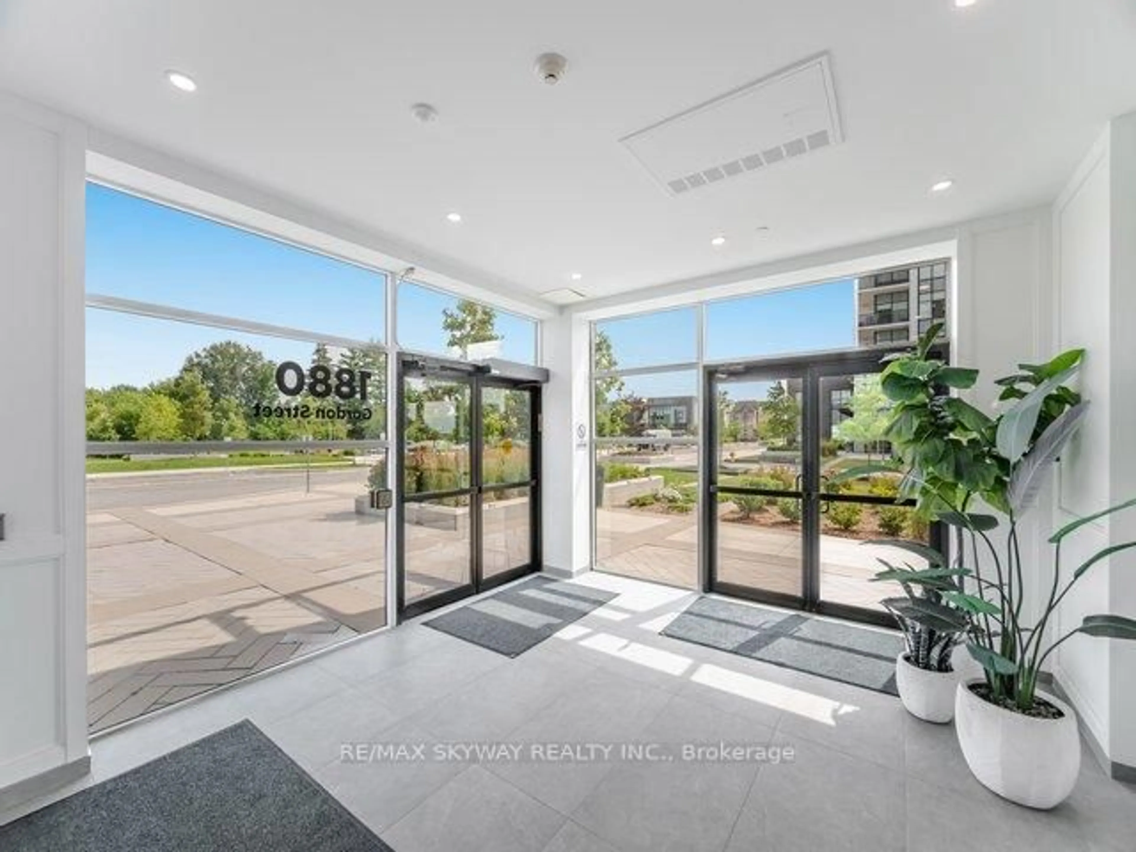 Indoor foyer for 1880 Gordon St #409, Guelph Ontario N1L 0P5