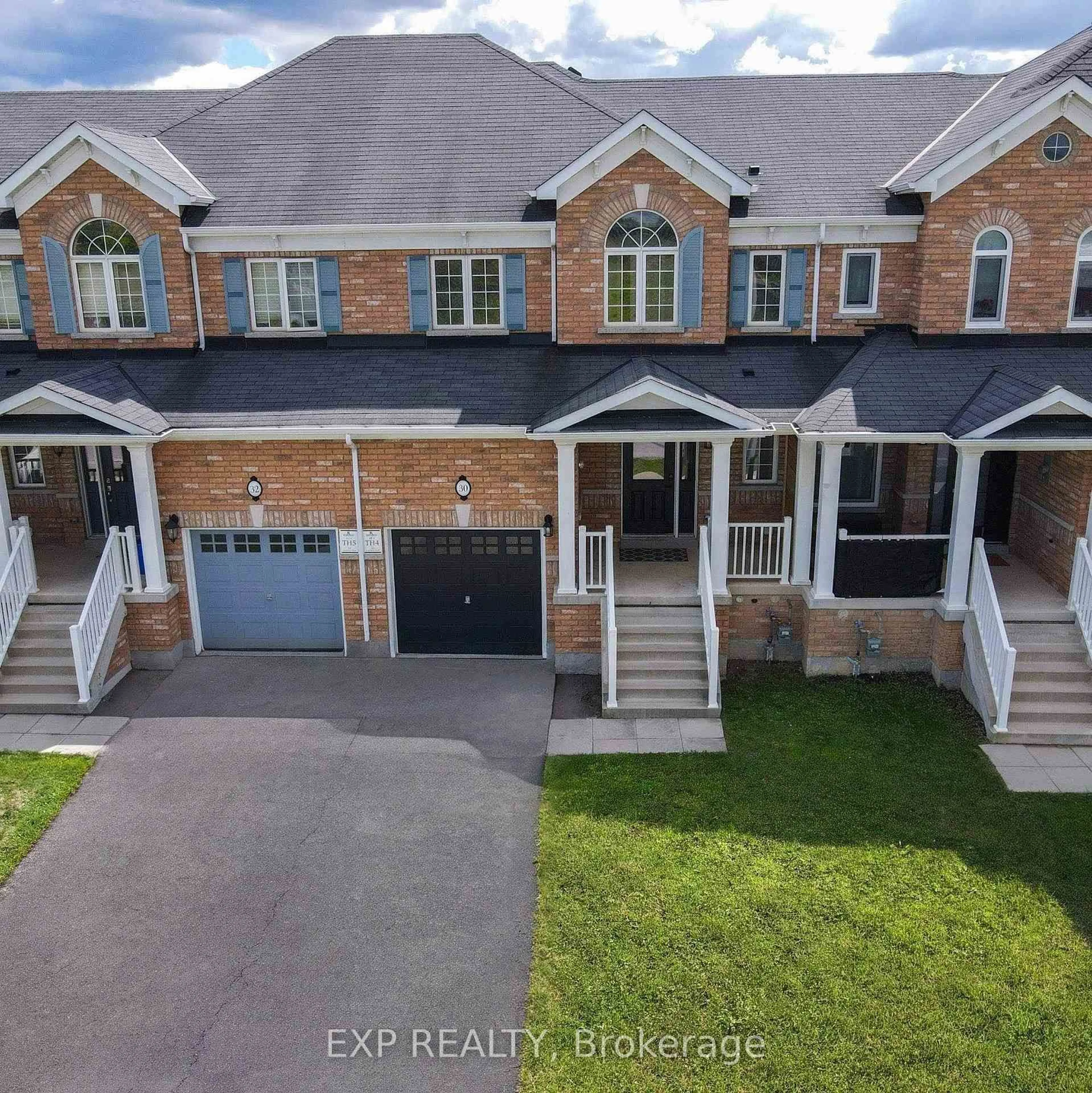 A pic from outside/outdoor area/front of a property/back of a property/a pic from drone, street for 30 Juneberry Rd, Thorold Ontario L2V 0B2