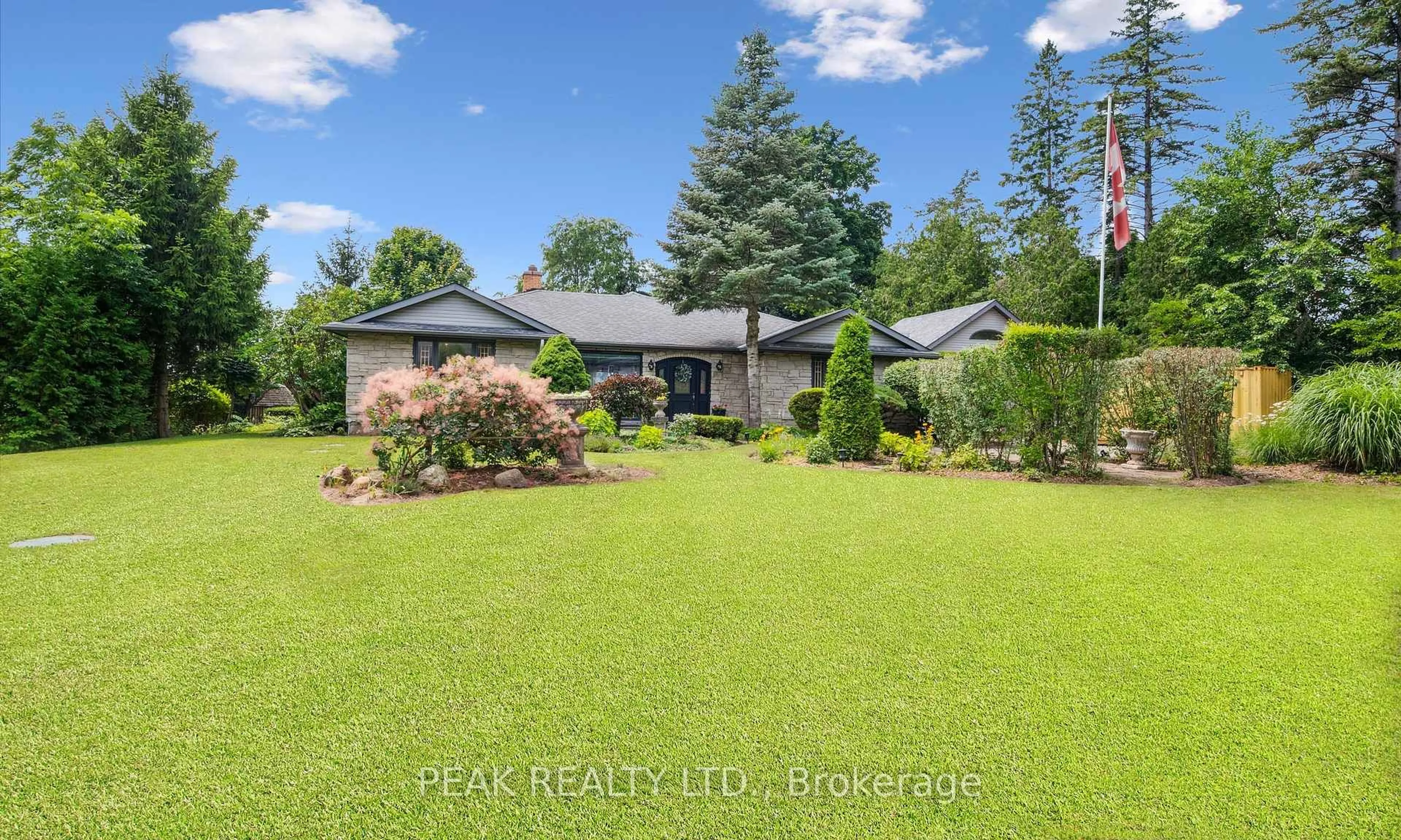 A pic from outside/outdoor area/front of a property/back of a property/a pic from drone, water/lake/river/ocean view for 91 Limerick Dr, Kitchener Ontario N2P 2G9