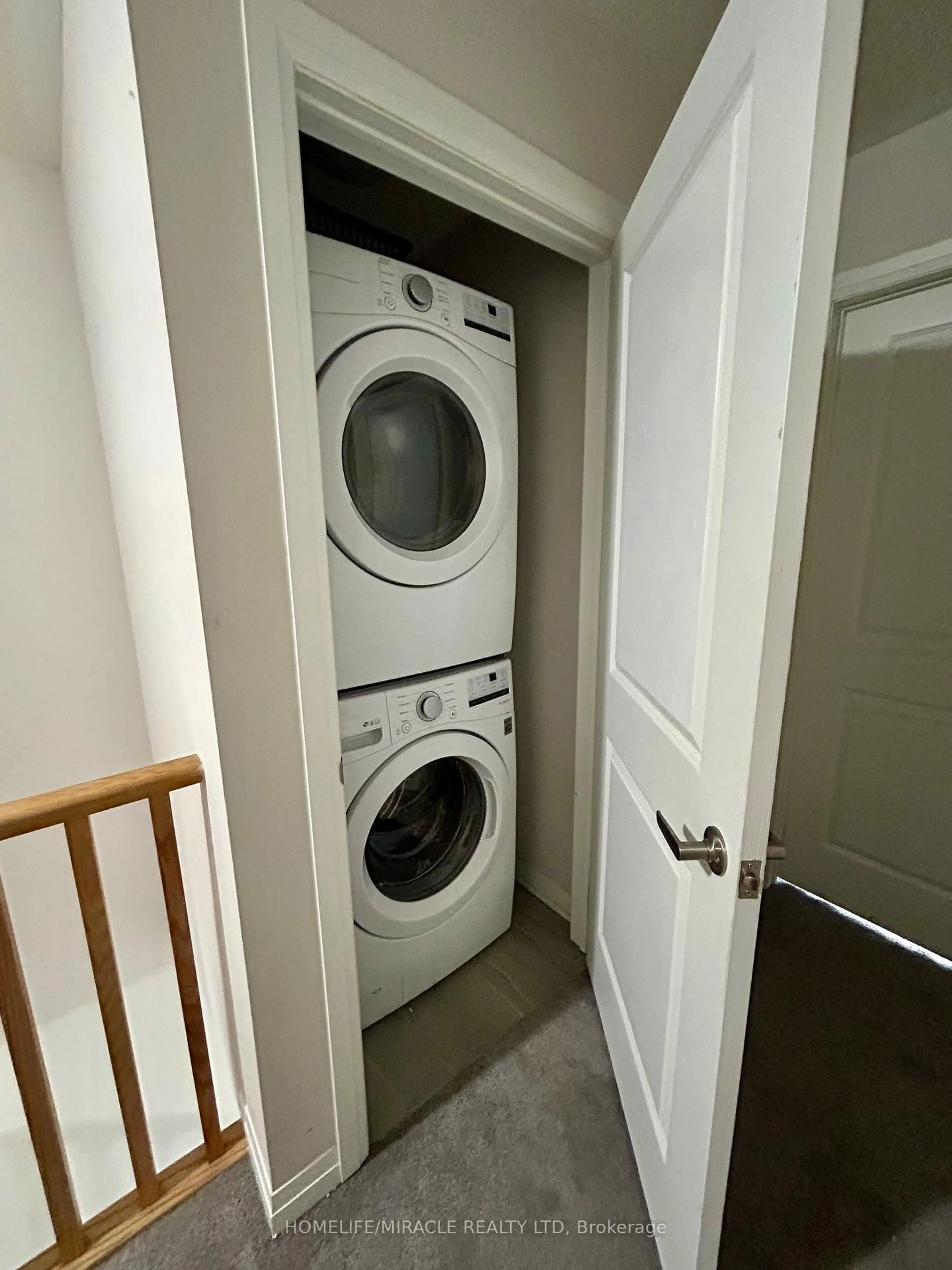 Laundry room for 585 Colborne St #302, Brantford Ontario N3S 0K4