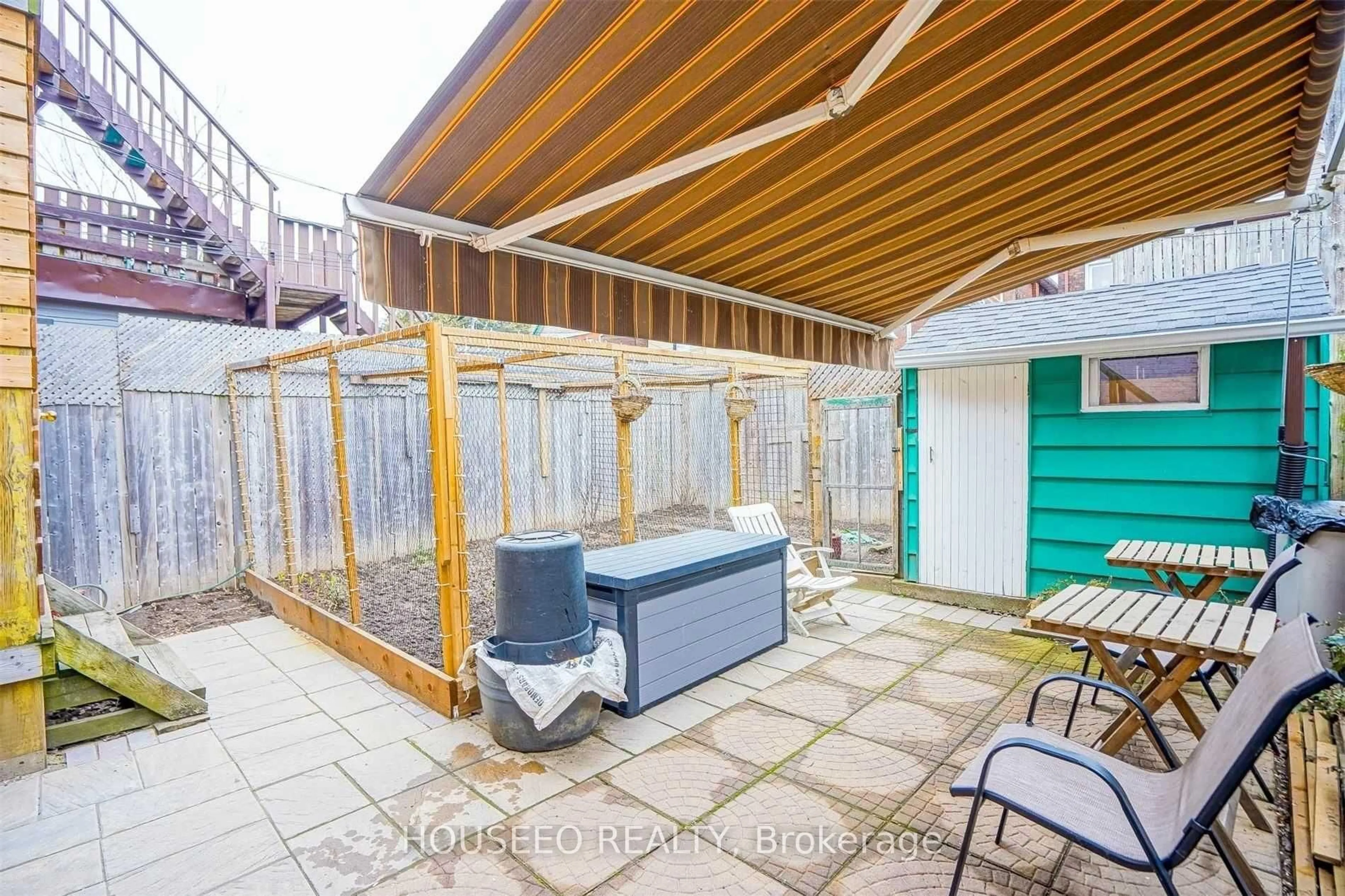 Patio, street for 30 Arthur Ave, Hamilton Ontario L8L 6C5