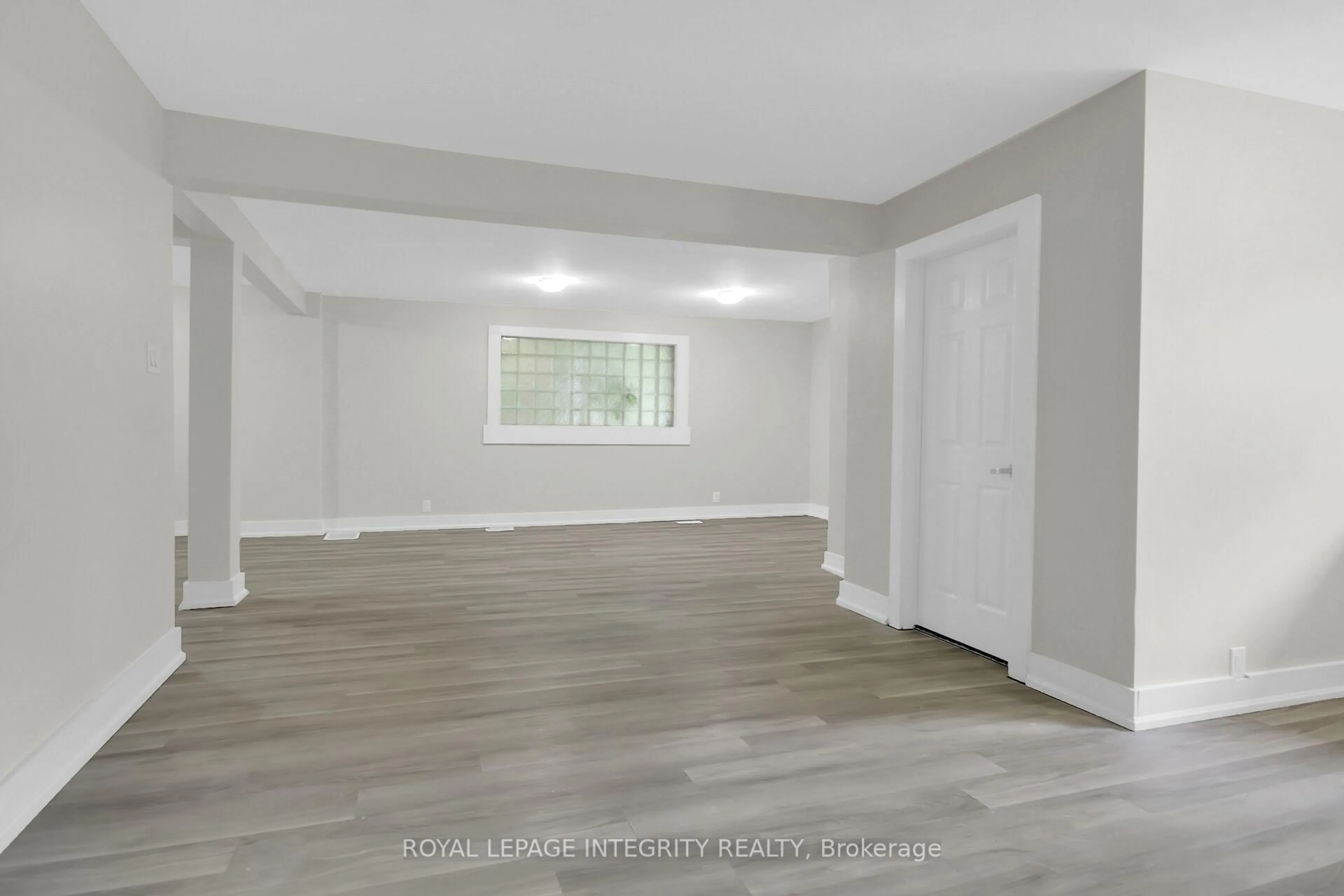 A pic of a room for 209 Hannah St, Ottawa Ontario K1L 7M6