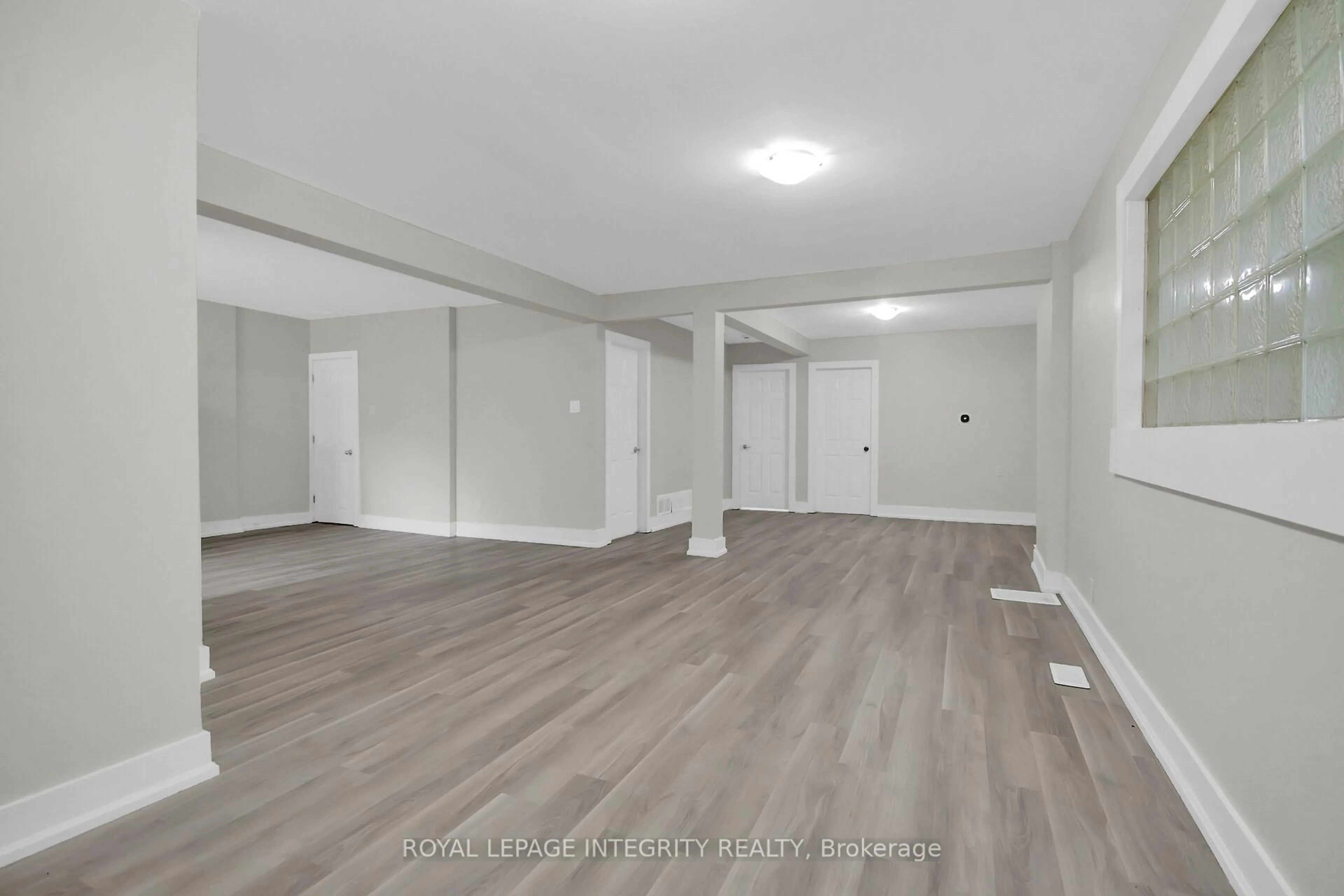 A pic of a room for 209 Hannah St, Ottawa Ontario K1L 7M6