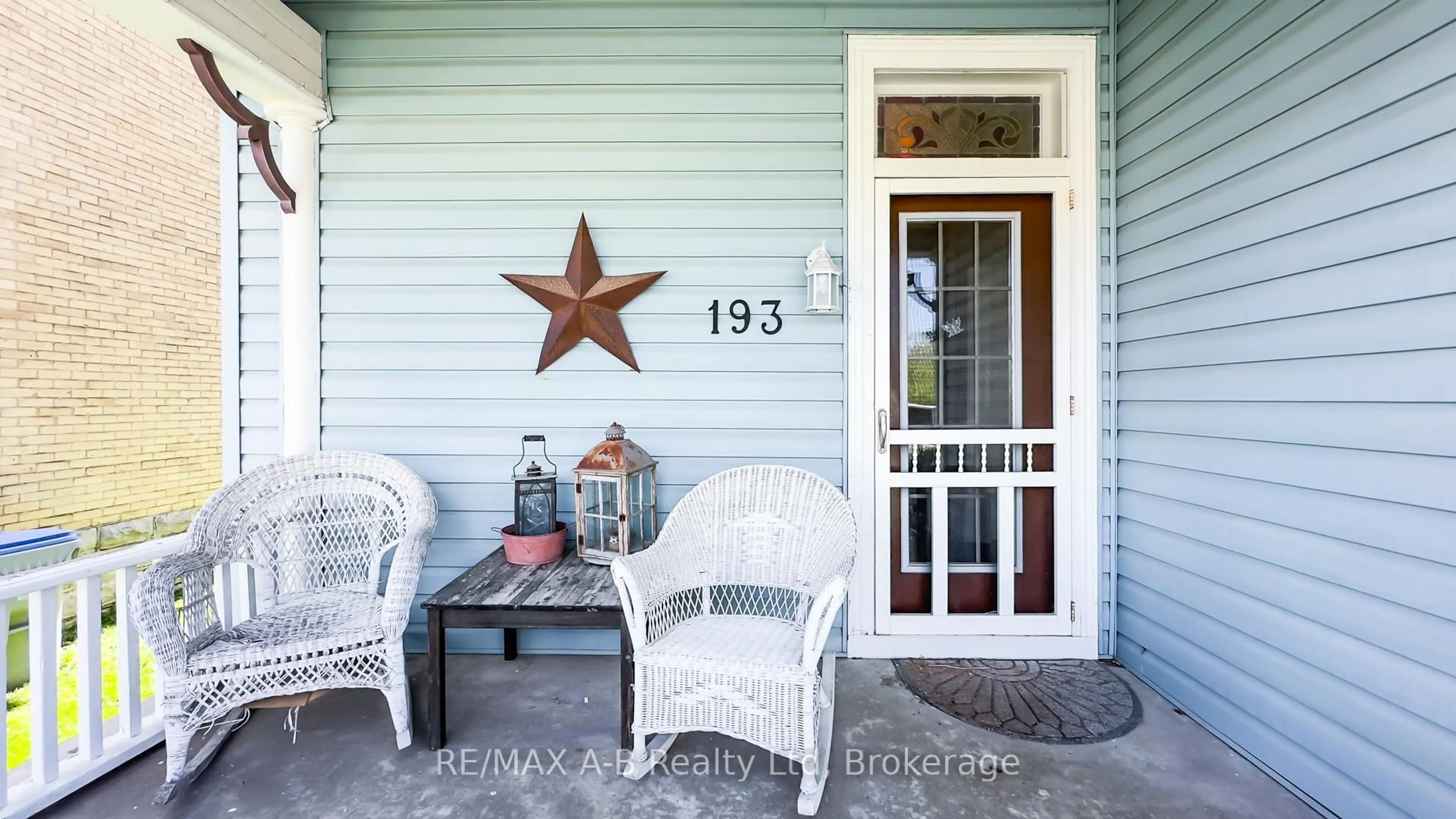 Patio, street for 193 Water St, St. Marys Ontario N4X 1A6
