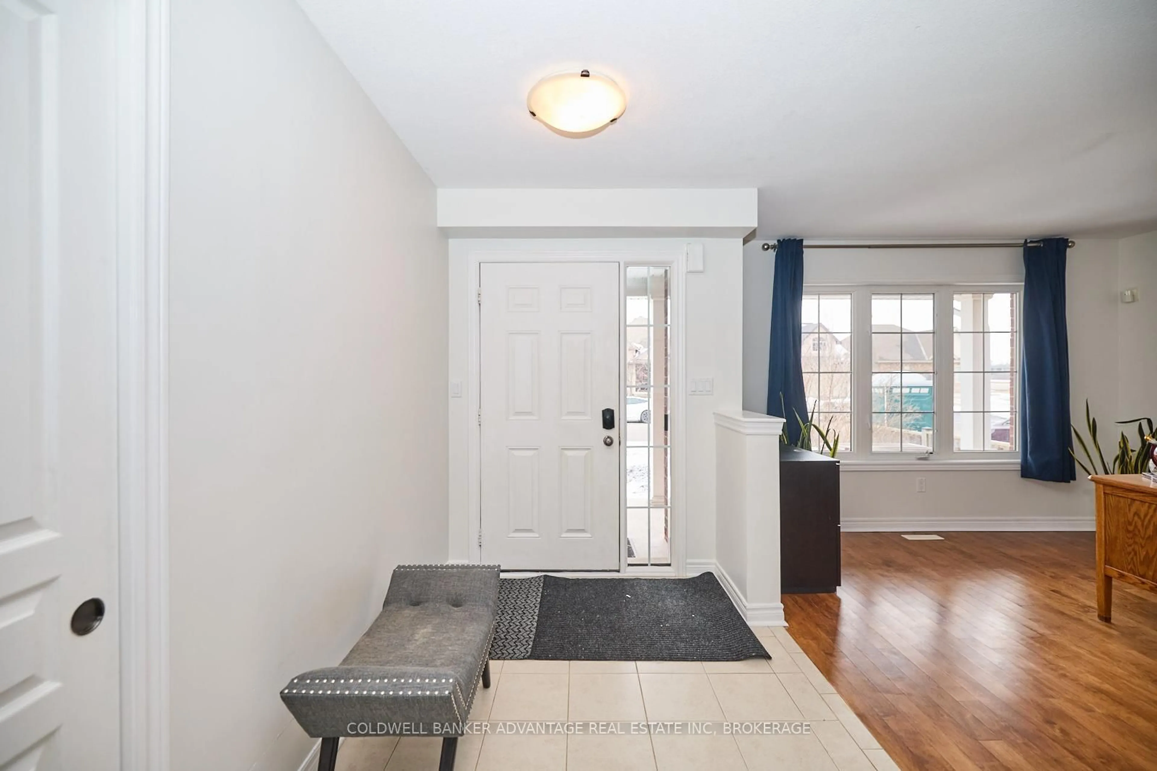 Indoor entryway for 116 Clare Ave, Welland Ontario L3C 0B7