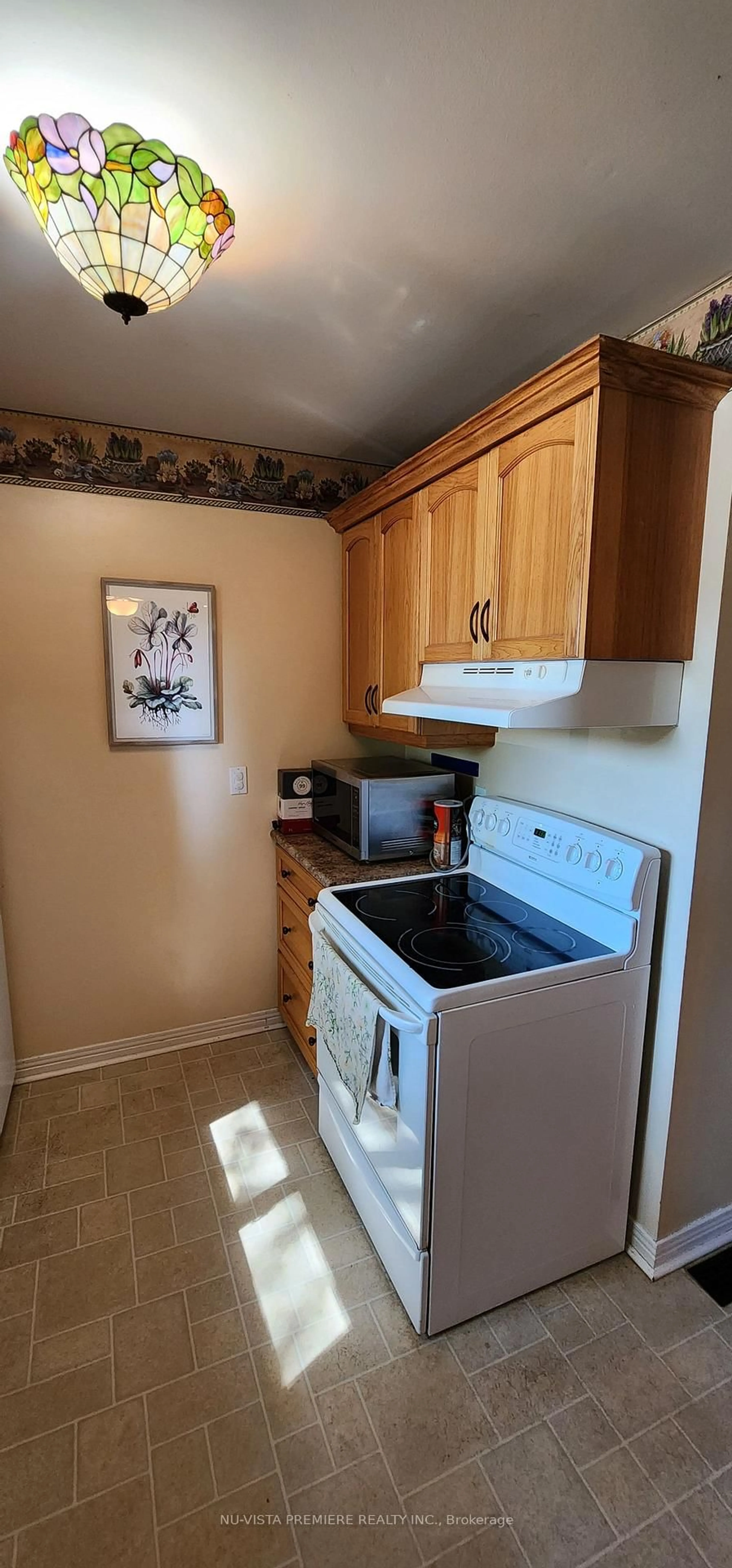 Standard kitchen, unknown for 344 HOMESTEAD Crt, London North Ontario N6G 2E9