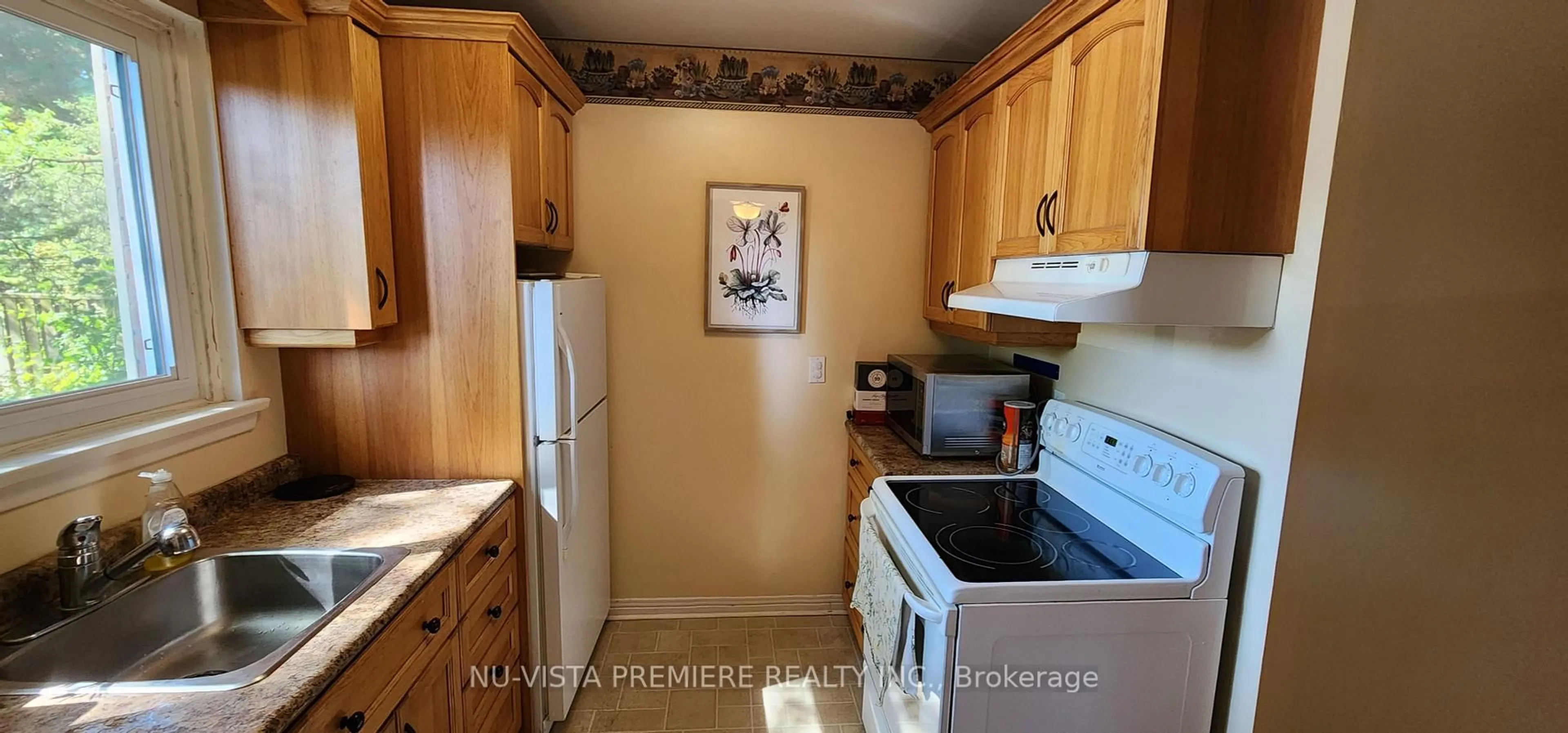 Standard kitchen, unknown for 344 HOMESTEAD Crt, London North Ontario N6G 2E9