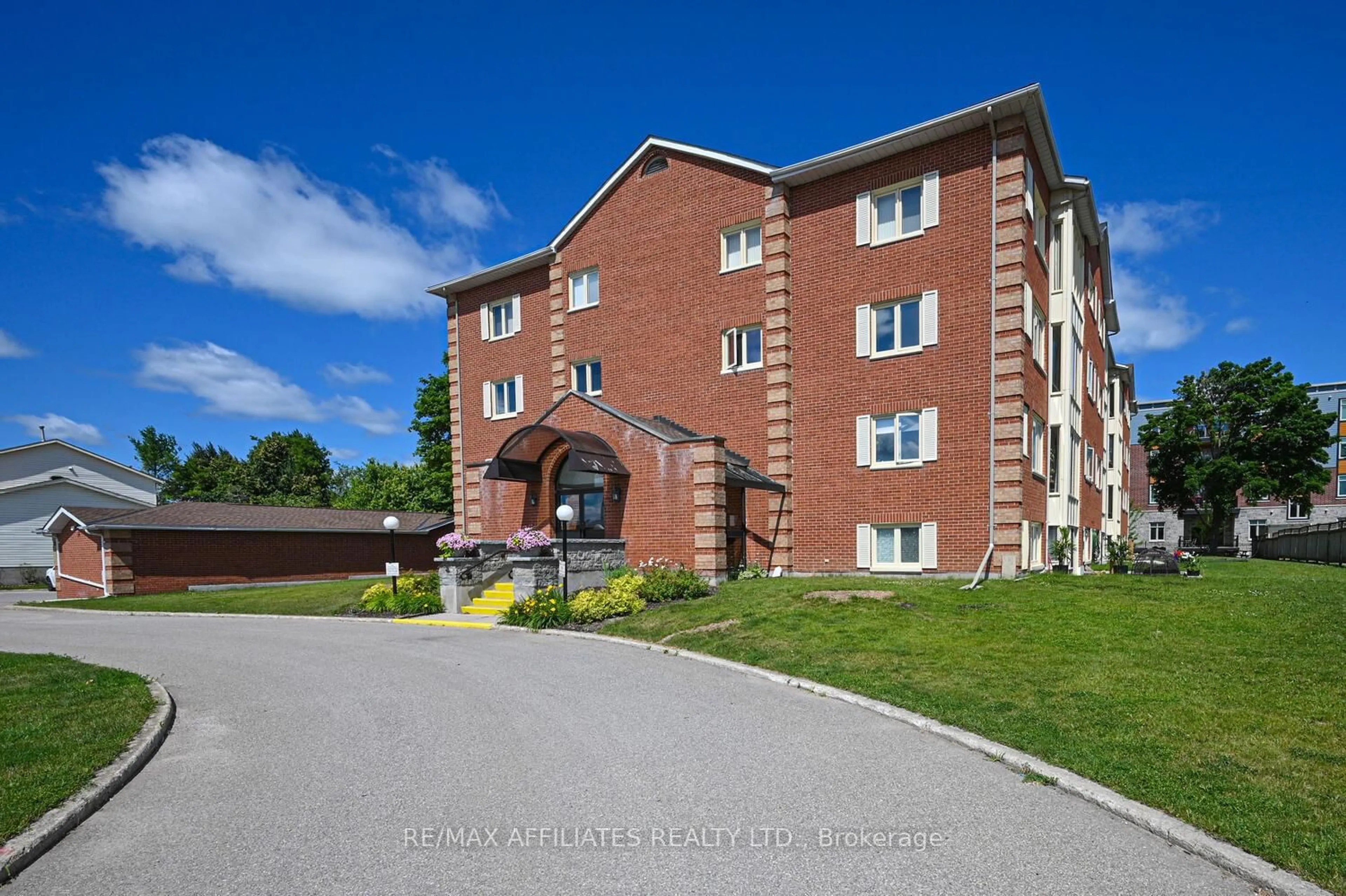 Unknown for 10 Armstrong Dr #201, Smiths Falls Ontario K7A 5H8