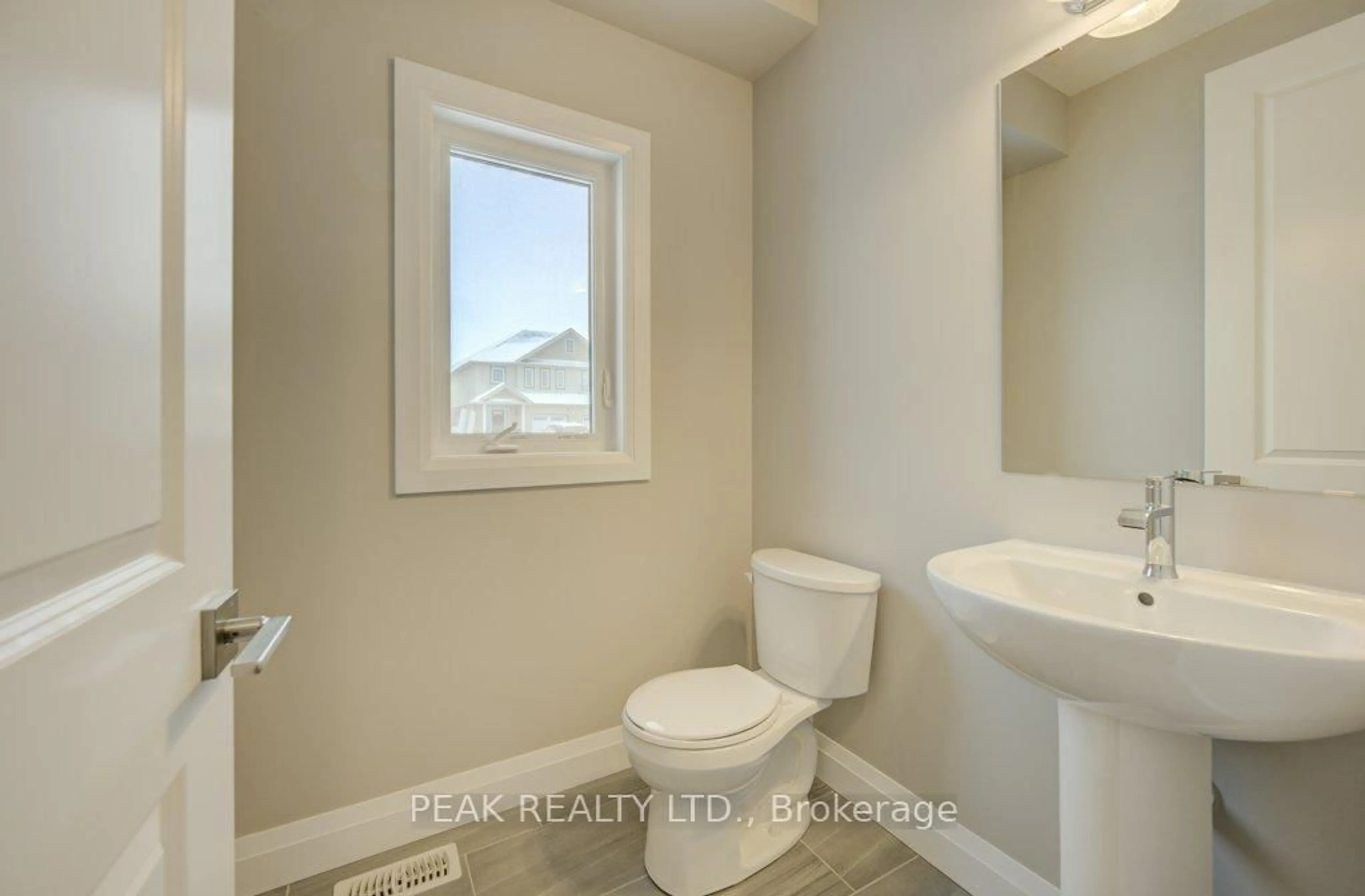 Standard bathroom, unknown for 94 Isaac St, Woolwich Ontario N3B 0E2