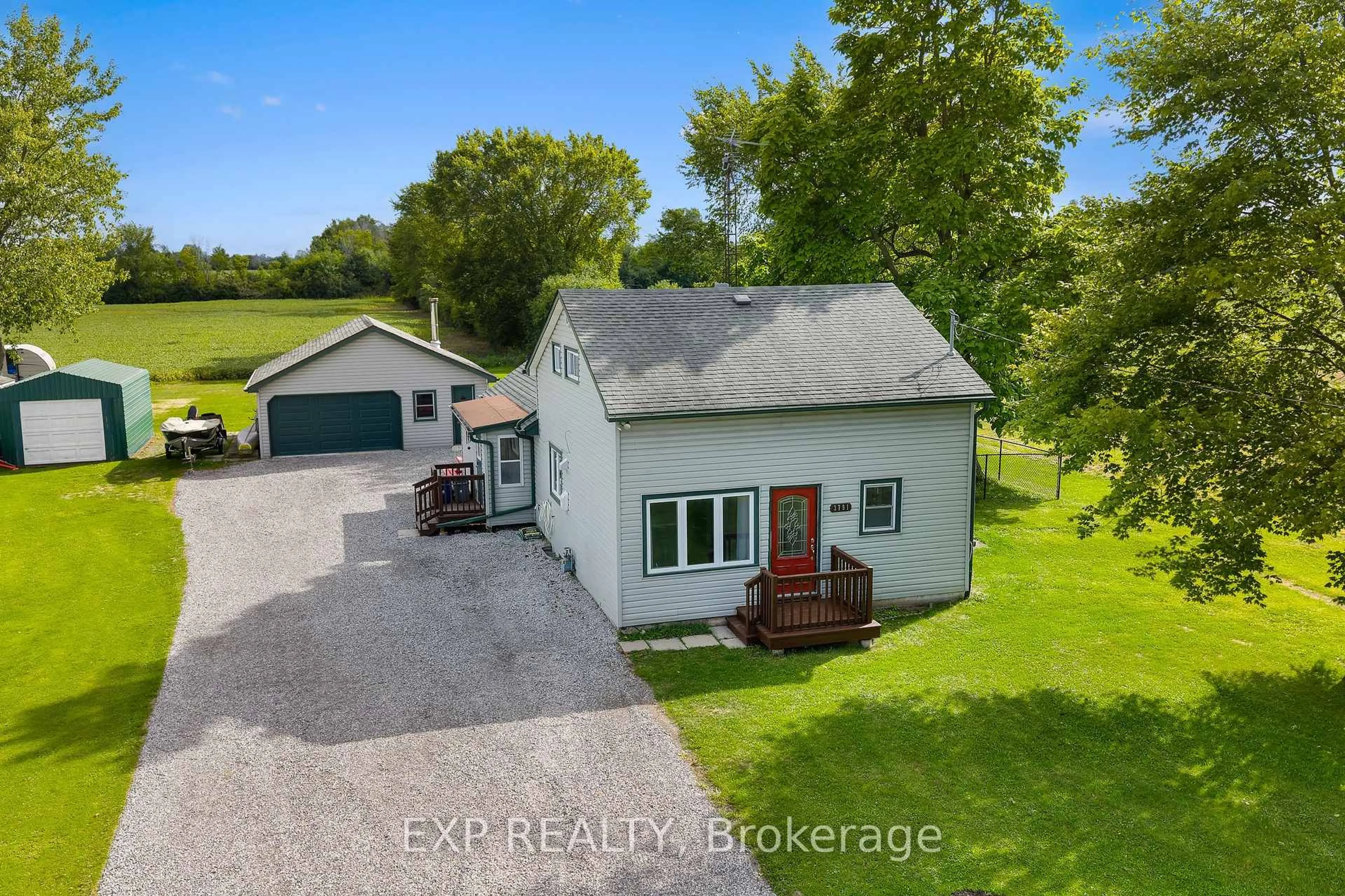 A pic from outside/outdoor area/front of a property/back of a property/a pic from drone, building for 3791 Netherby Rd, Fort Erie Ontario L0S 1S0