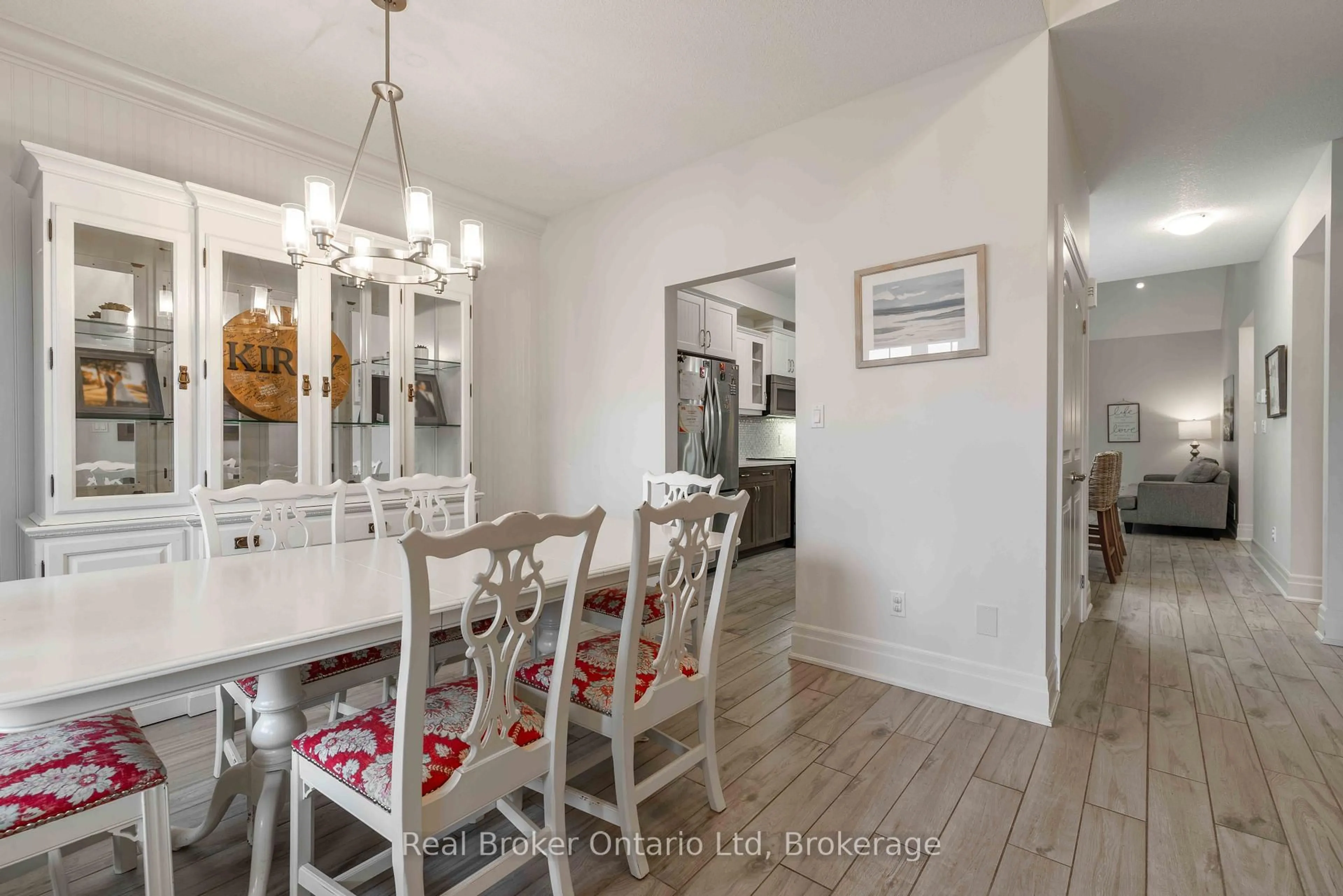 Dining room, wood/laminate floor for 315 Telford Tr, Georgian Bluffs Ontario N0H 1S0