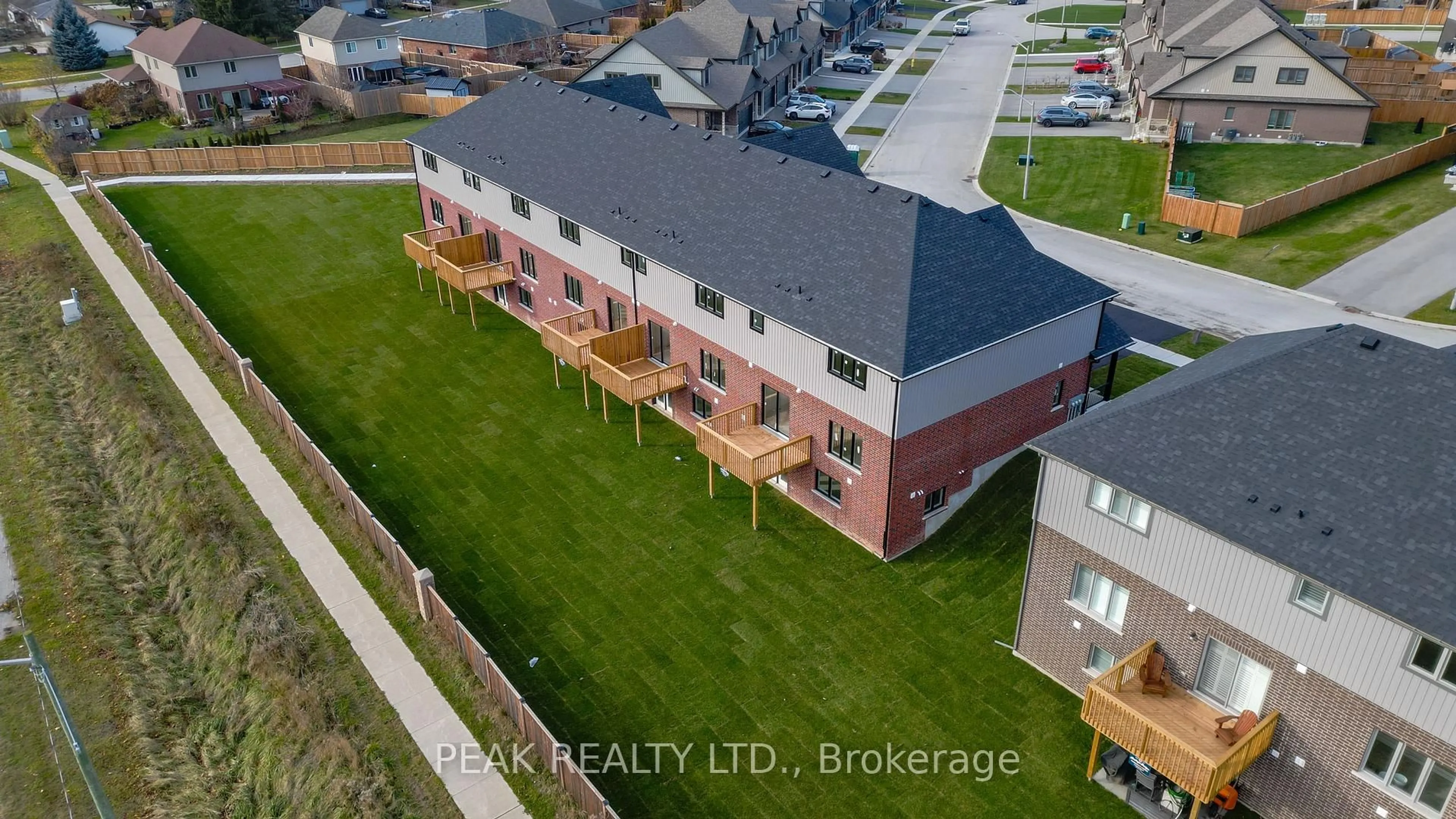 A pic from outside/outdoor area/front of a property/back of a property/a pic from drone, building for 243 Applewood St, Blandford-Blenheim Ontario N0J 1S0