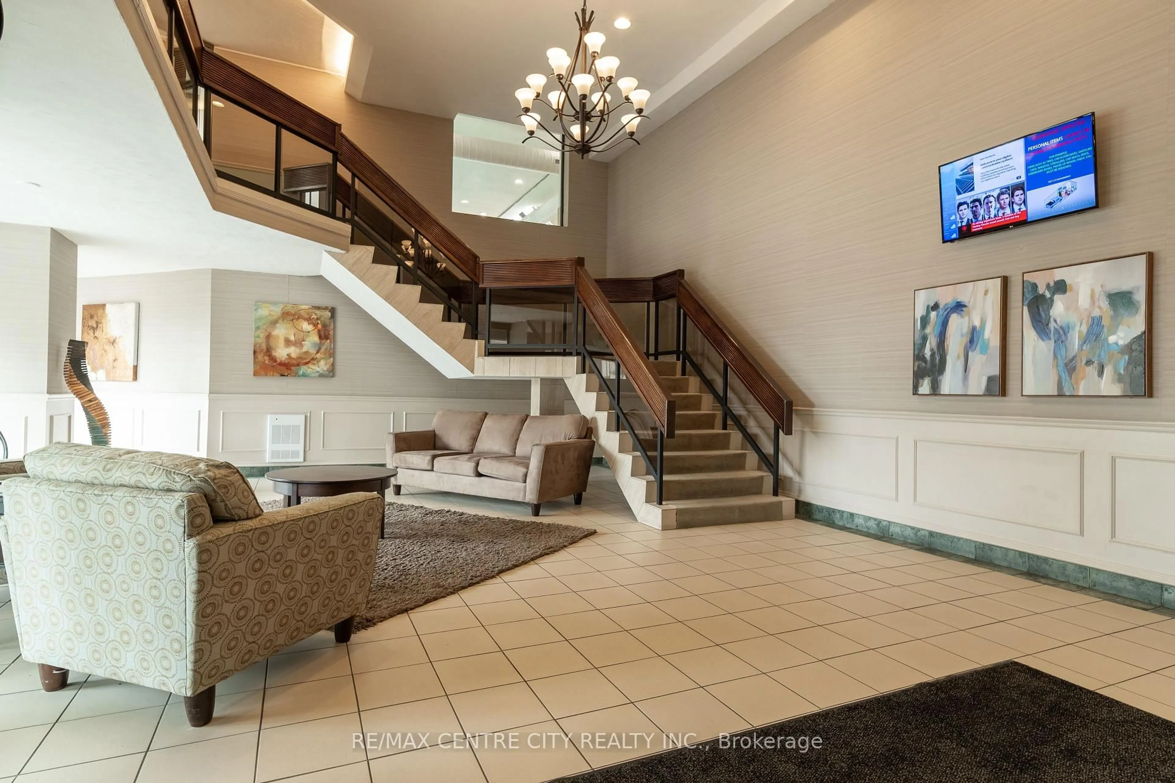 Lobby for 363 Colborne St #1603, London East Ontario N6B 3N3