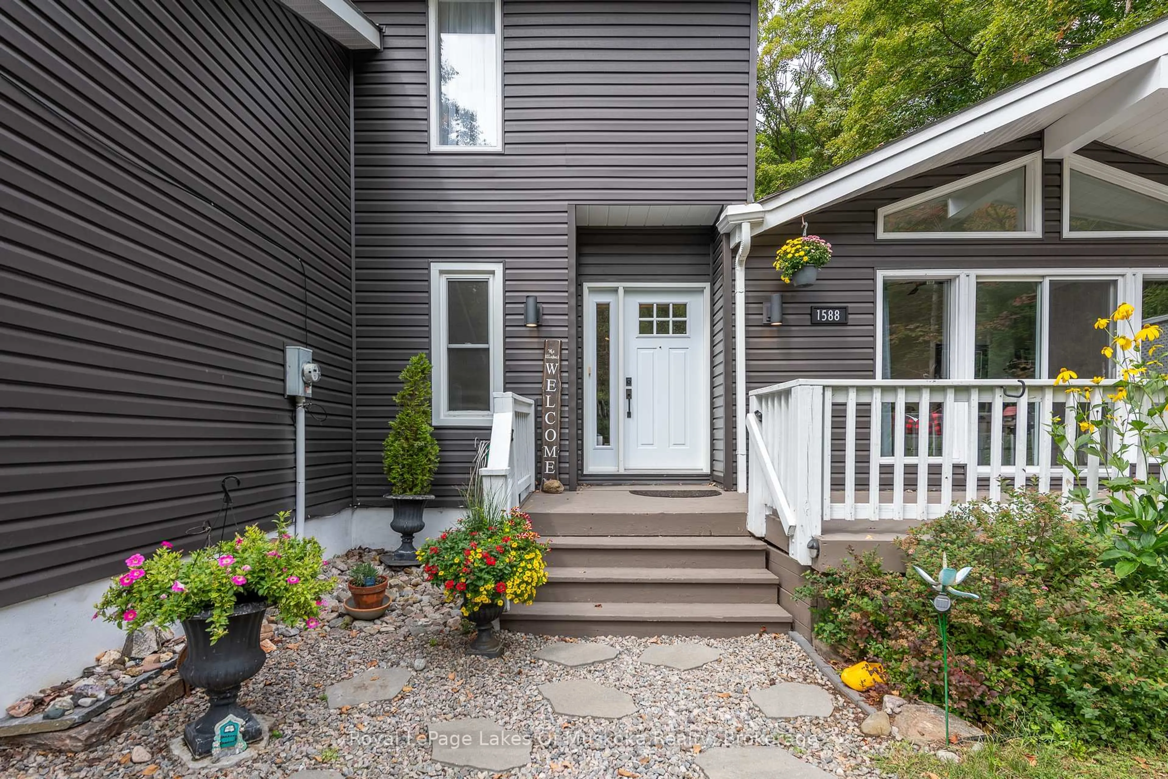 Unknown for 1588 Skyline Dr, Huntsville Ontario P1H 1A5