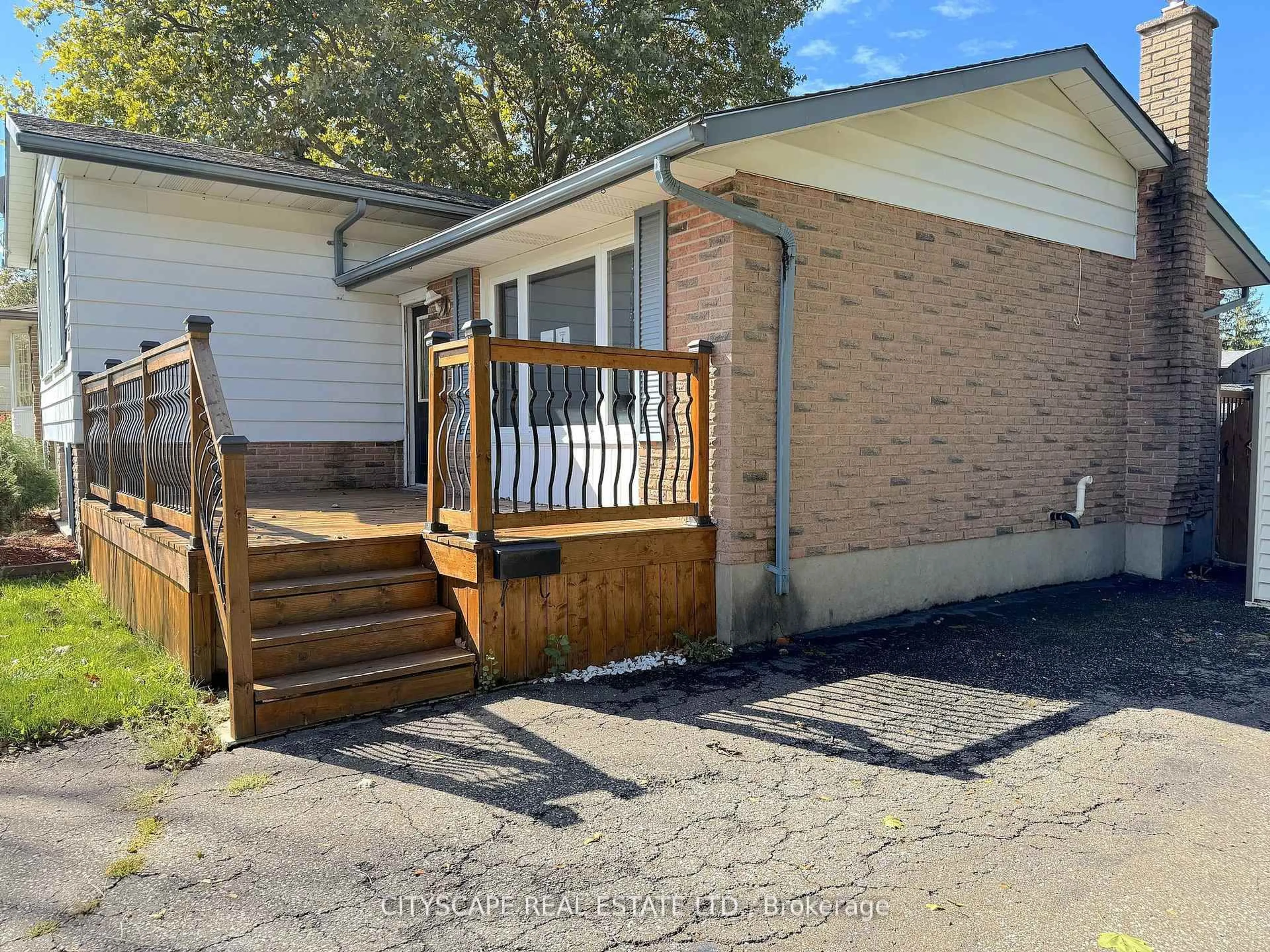 Unknown for 515 Grantham Ave, St. Catharines Ontario L2M 6W2
