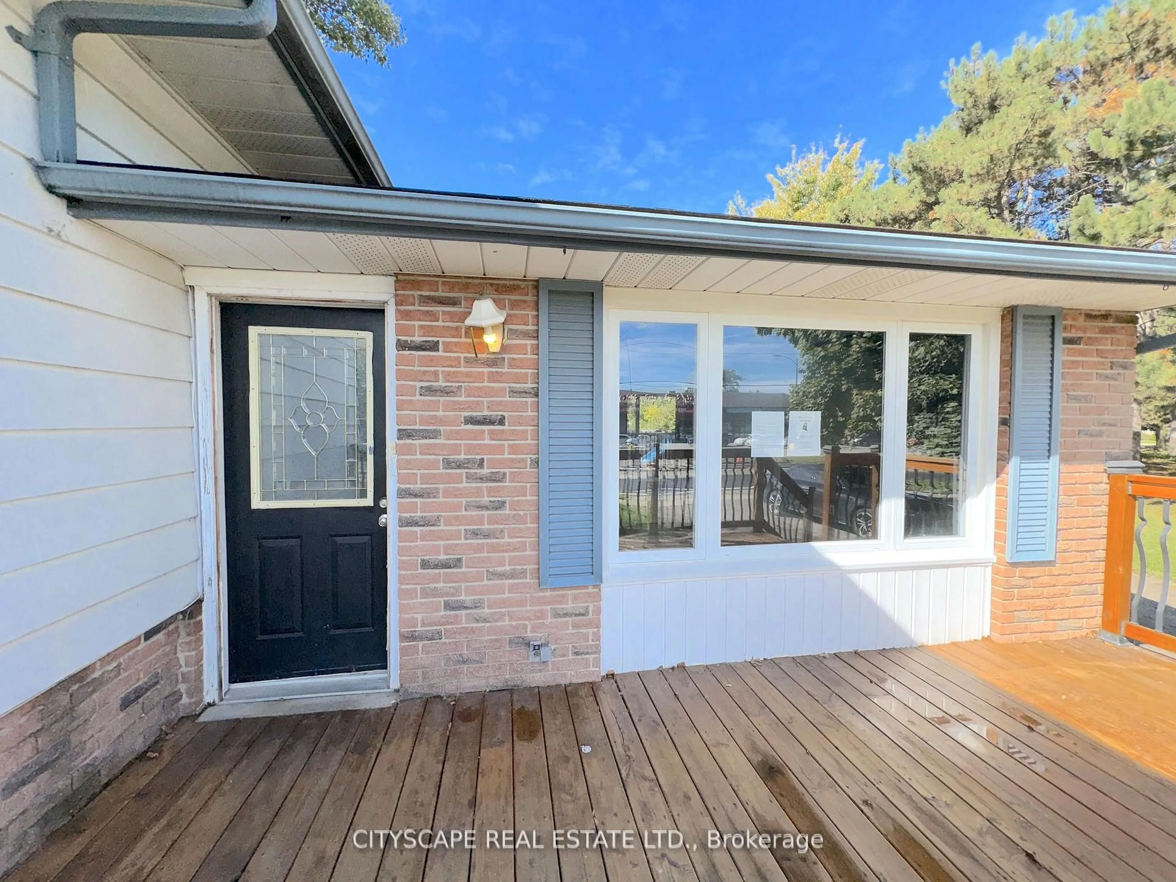 Home with vinyl exterior material, water/lake/river/ocean view for 515 Grantham Ave, St. Catharines Ontario L2M 6W2