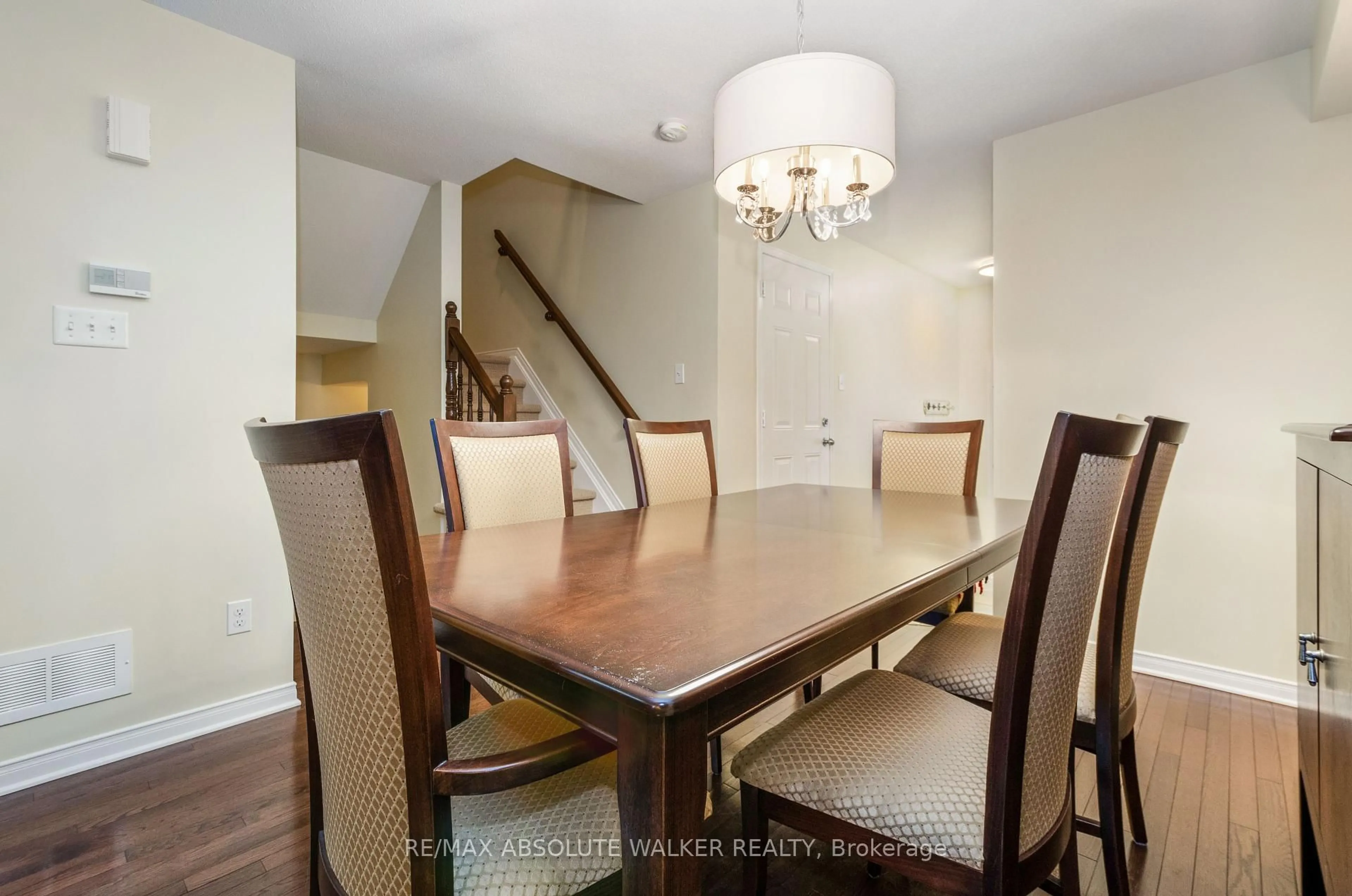 Dining room, unknown for 152 Challenge Cres, Ottawa Ontario K4A 0T9