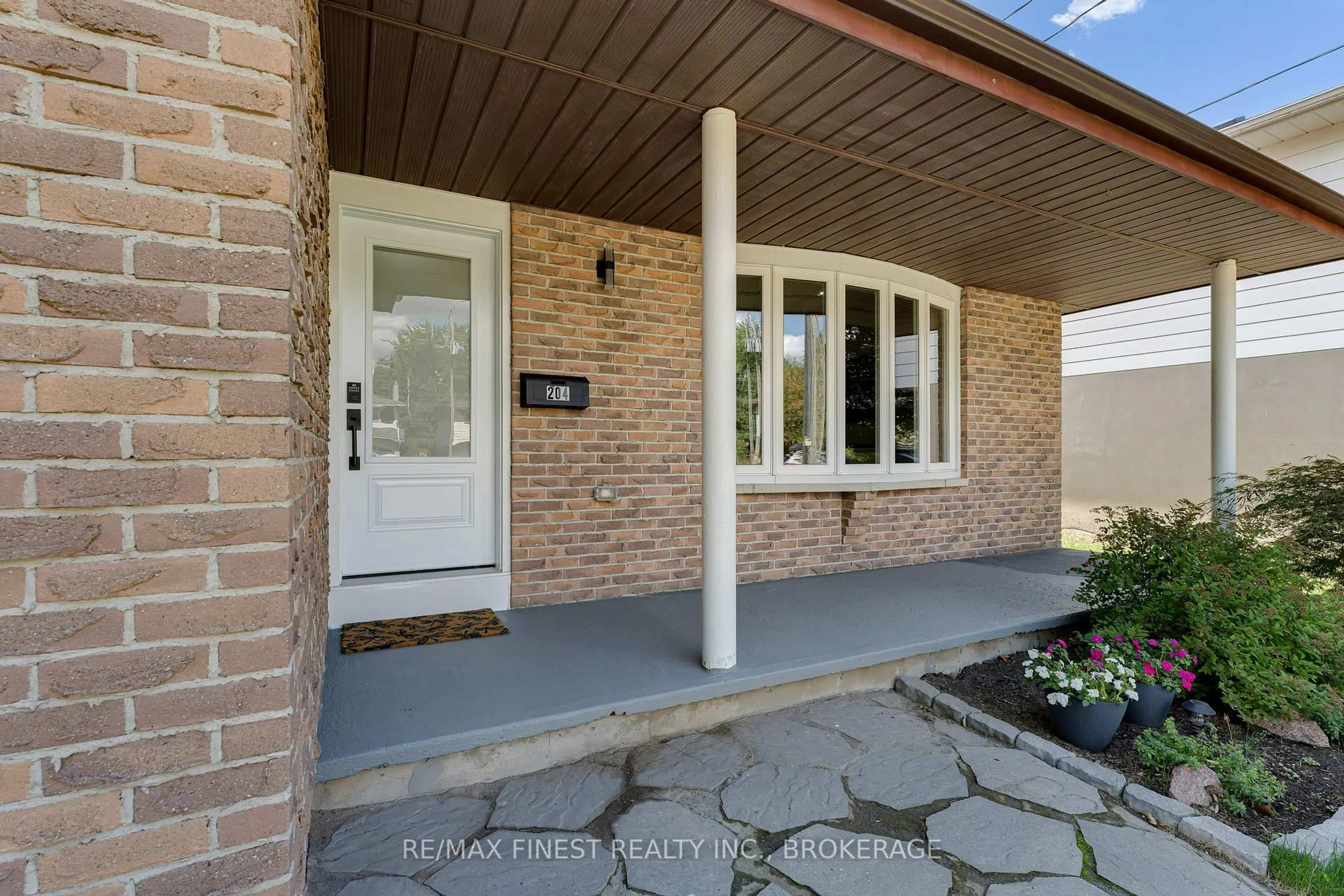 Unknown for 204 QUEEN St, Greater Napanee Ontario K7R 1C2