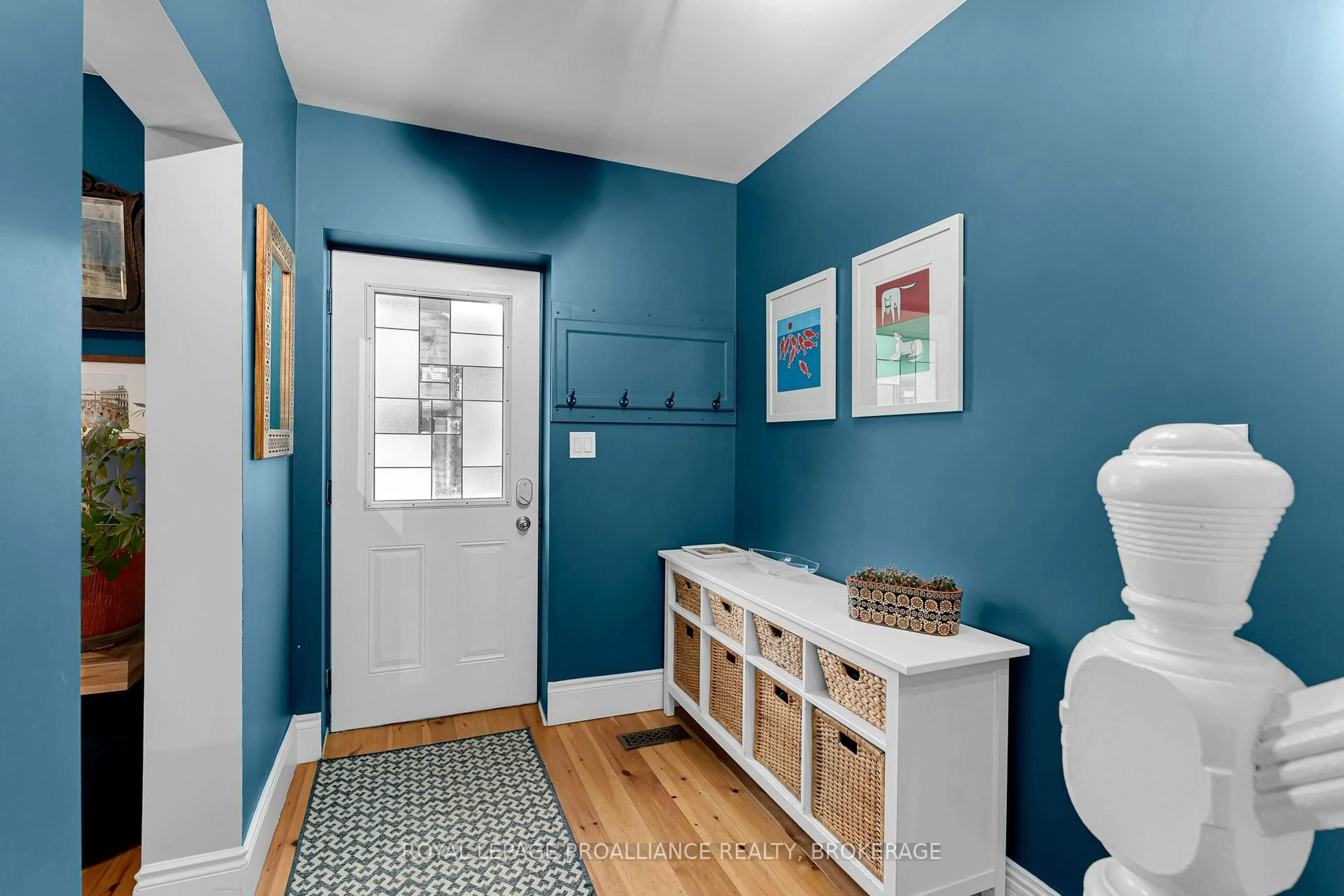 Indoor entryway for 524 Bagot St, Kingston Ontario K7K 3C9