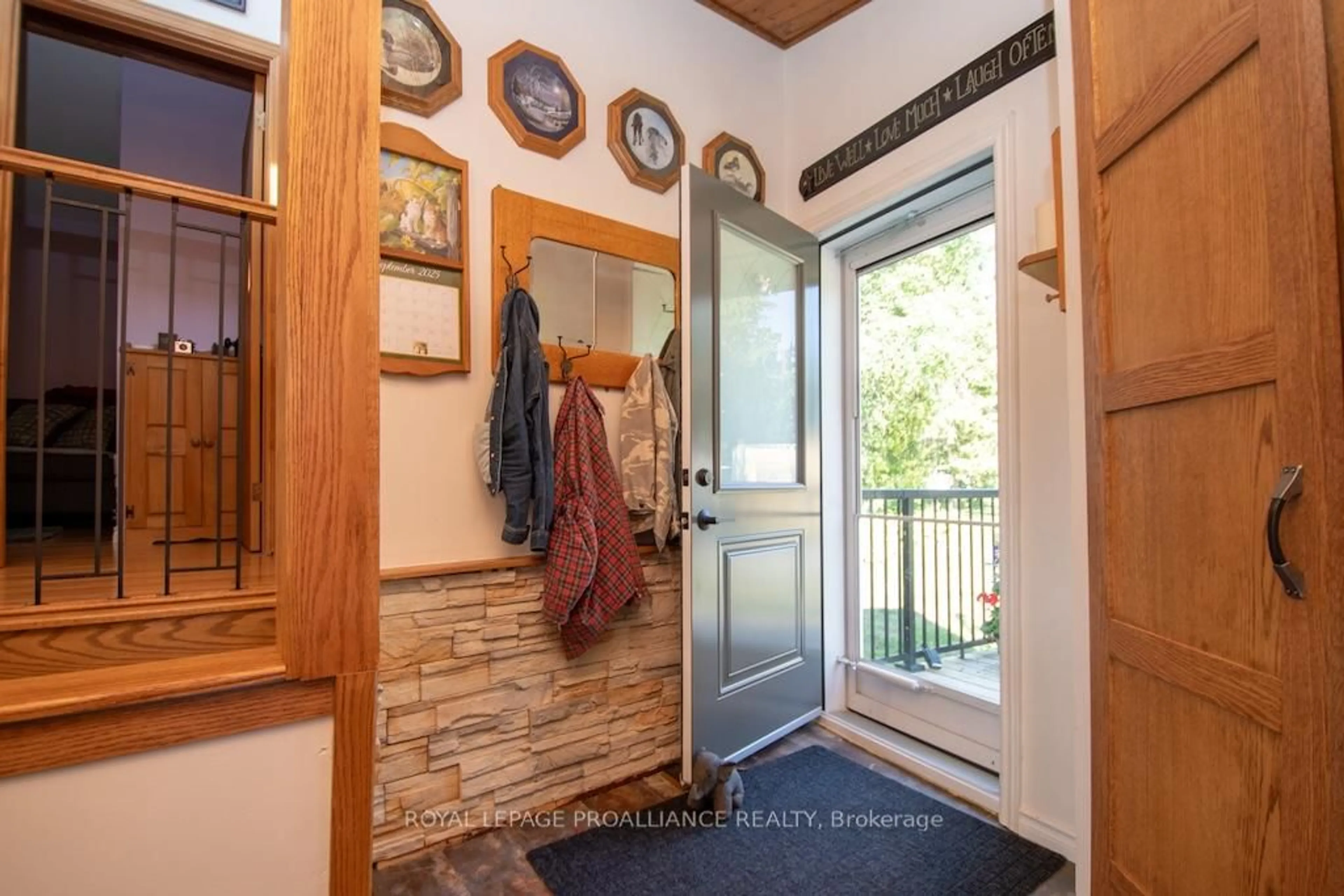 Indoor entryway for 193 Fife's Bay Rd, Selwyn Ontario K9J 0C5