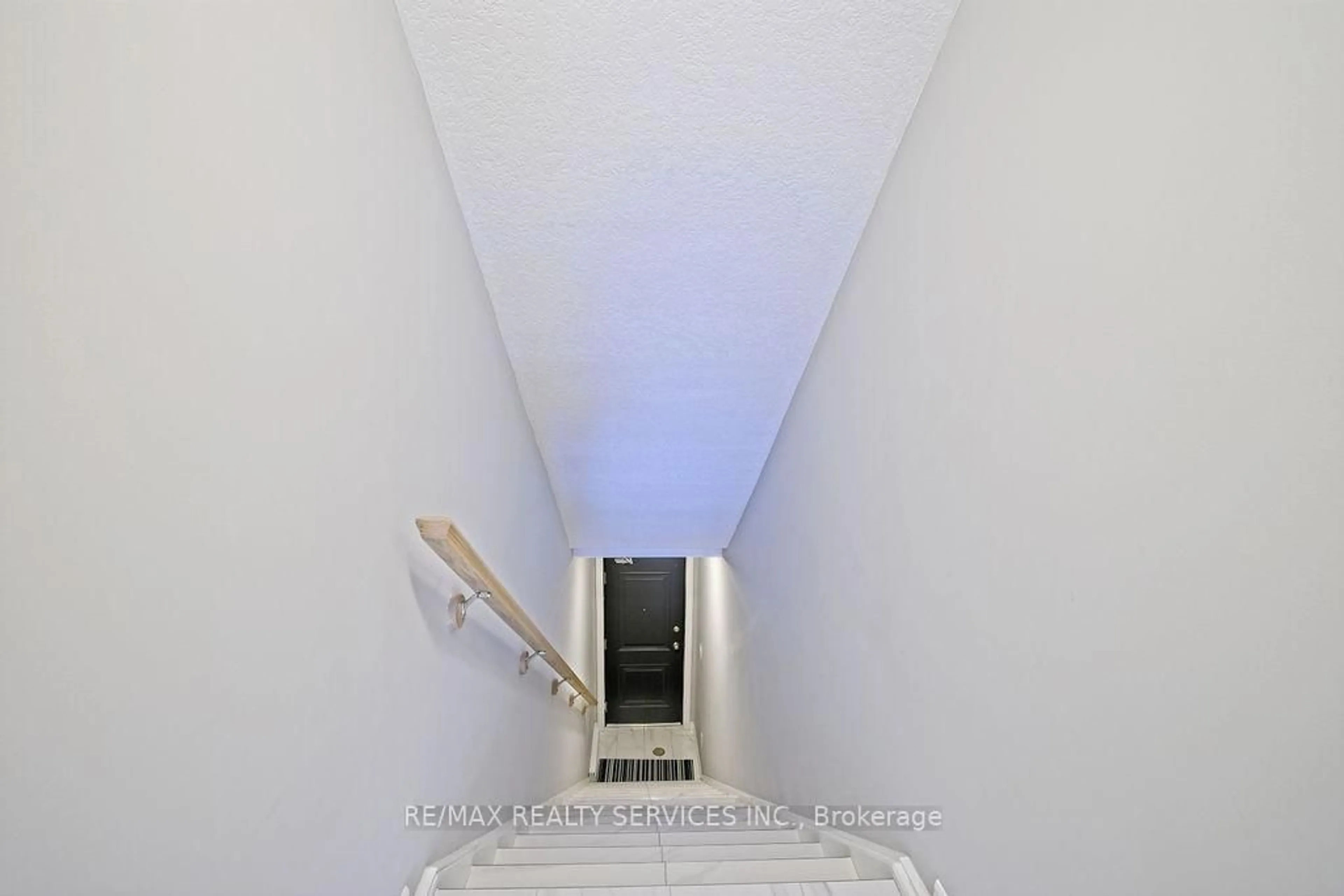 Stairs for 174 Wheat Lane, Kitchener Ontario N2R 0R6