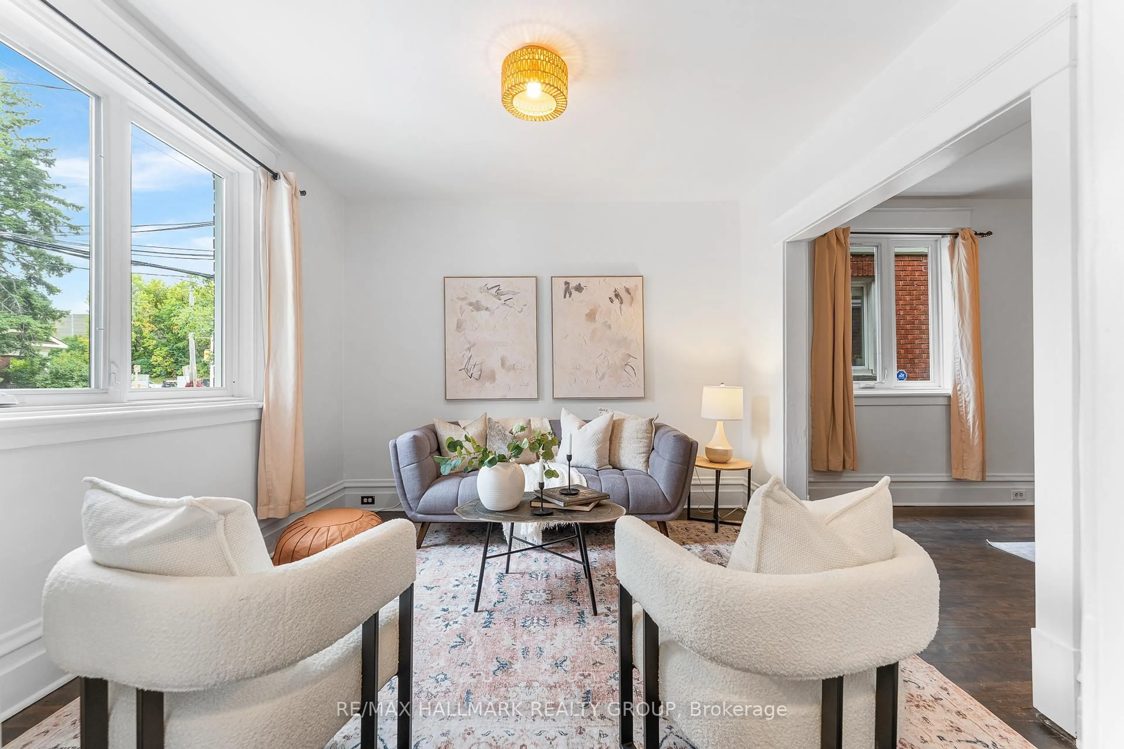 Living room with furniture, unknown for 494 Parkdale Ave, Ottawa Ontario K1Y 1H6