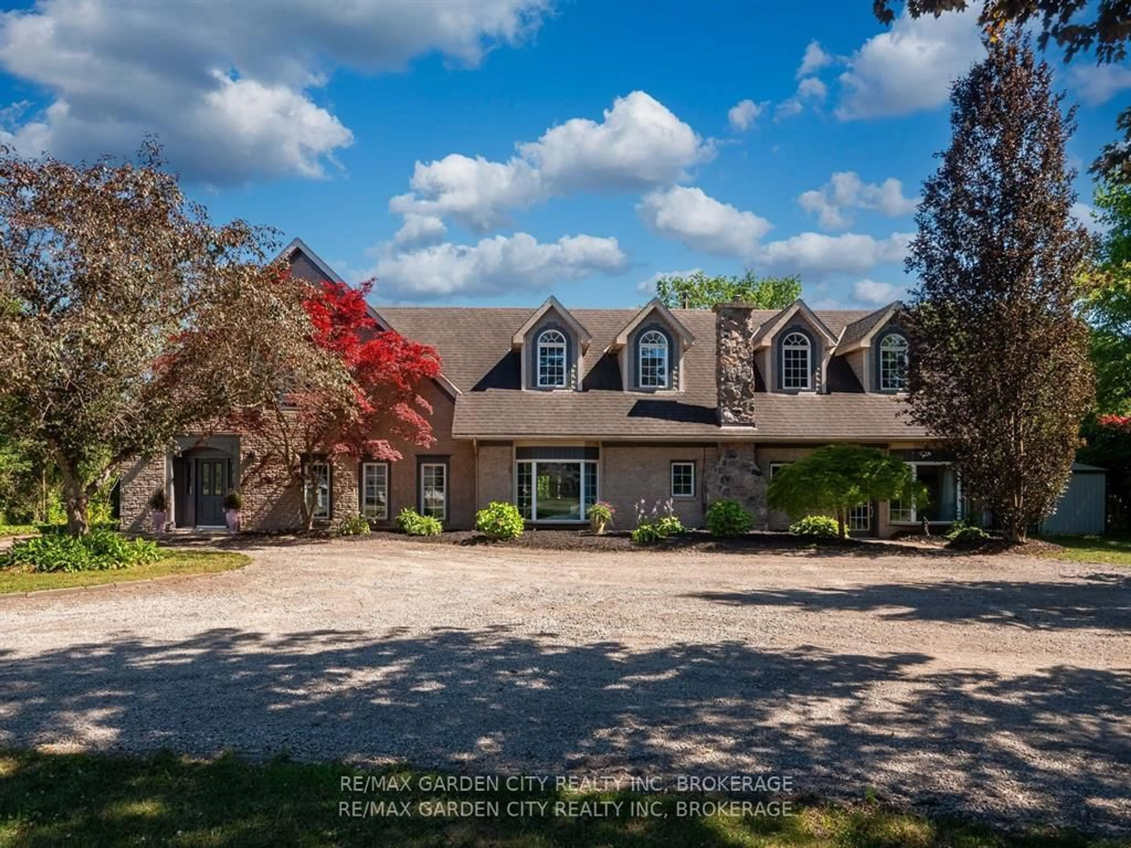 A pic from outside/outdoor area/front of a property/back of a property/a pic from drone, street for 42573 3 Highway, Wainfleet Ontario L0S 1V0