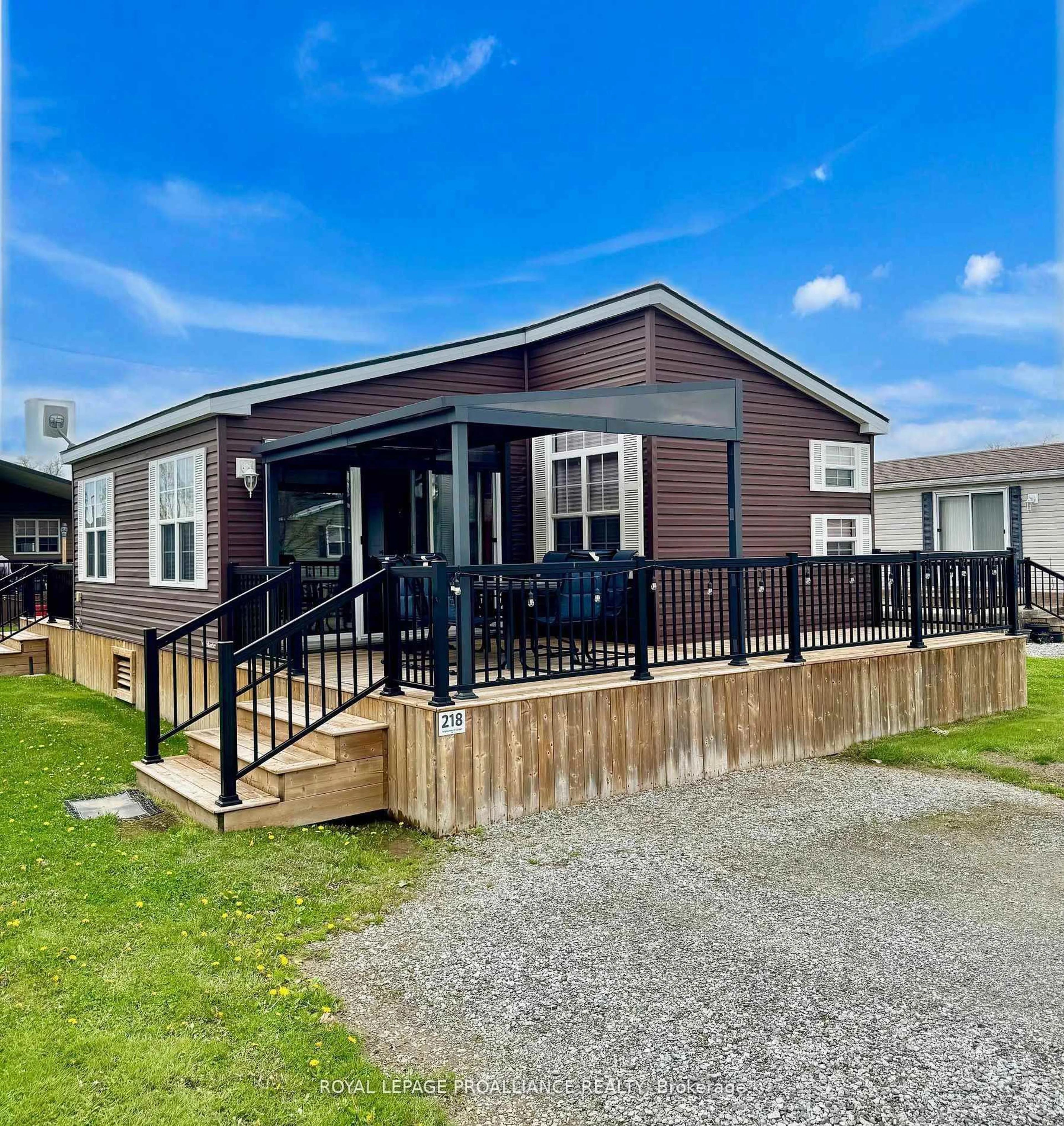 Home with vinyl exterior material, unknown for 1501 Line 8 Rd #218, Niagara-on-the-Lake Ontario L0S 1L0