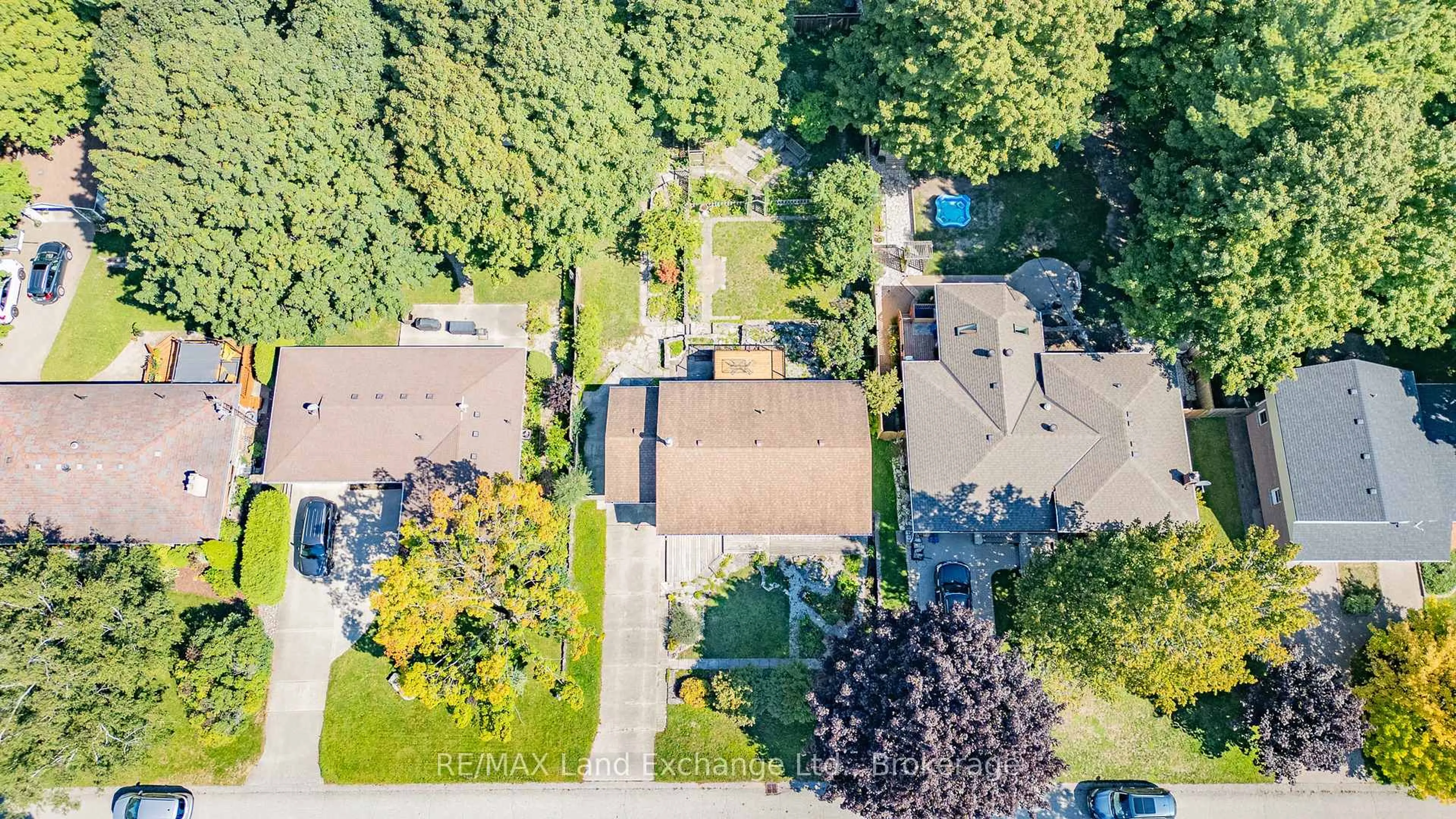 A pic from outside/outdoor area/front of a property/back of a property/a pic from drone, street for 795 Green St, Saugeen Shores Ontario N0H 2C4