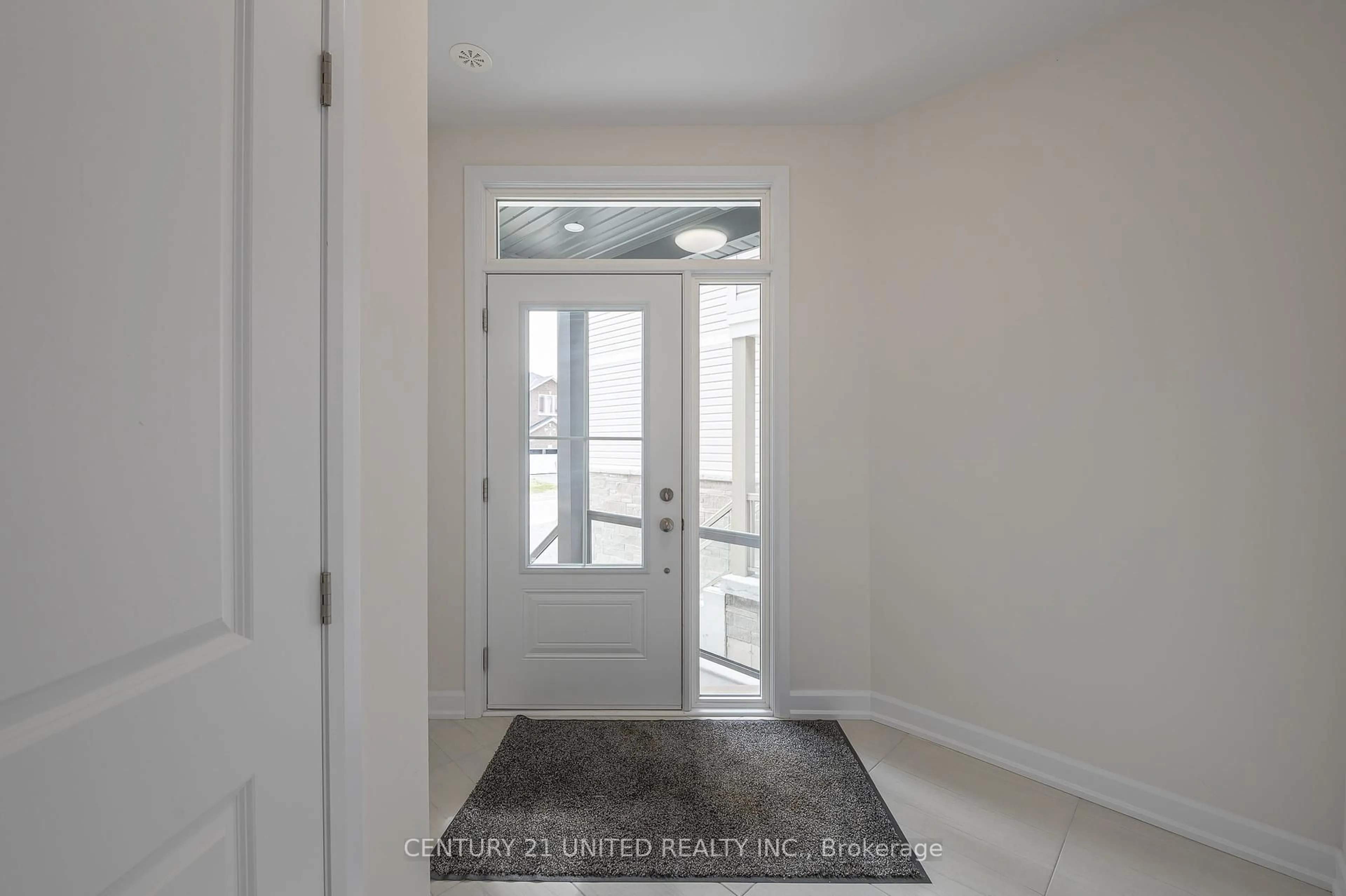 Indoor entryway for 315 Mullighan Gdns, Peterborough North Ontario K9K 0H2