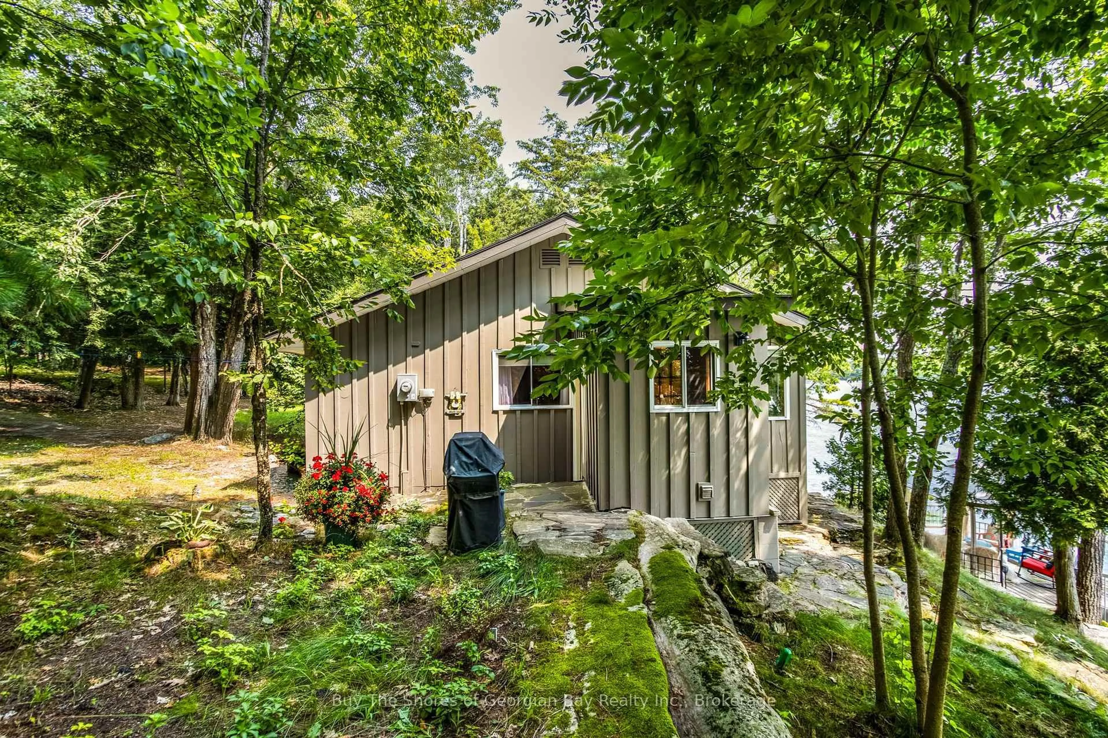 Shed for 2133 Harrison Tr, Georgian Bay Ontario P0C 1H0