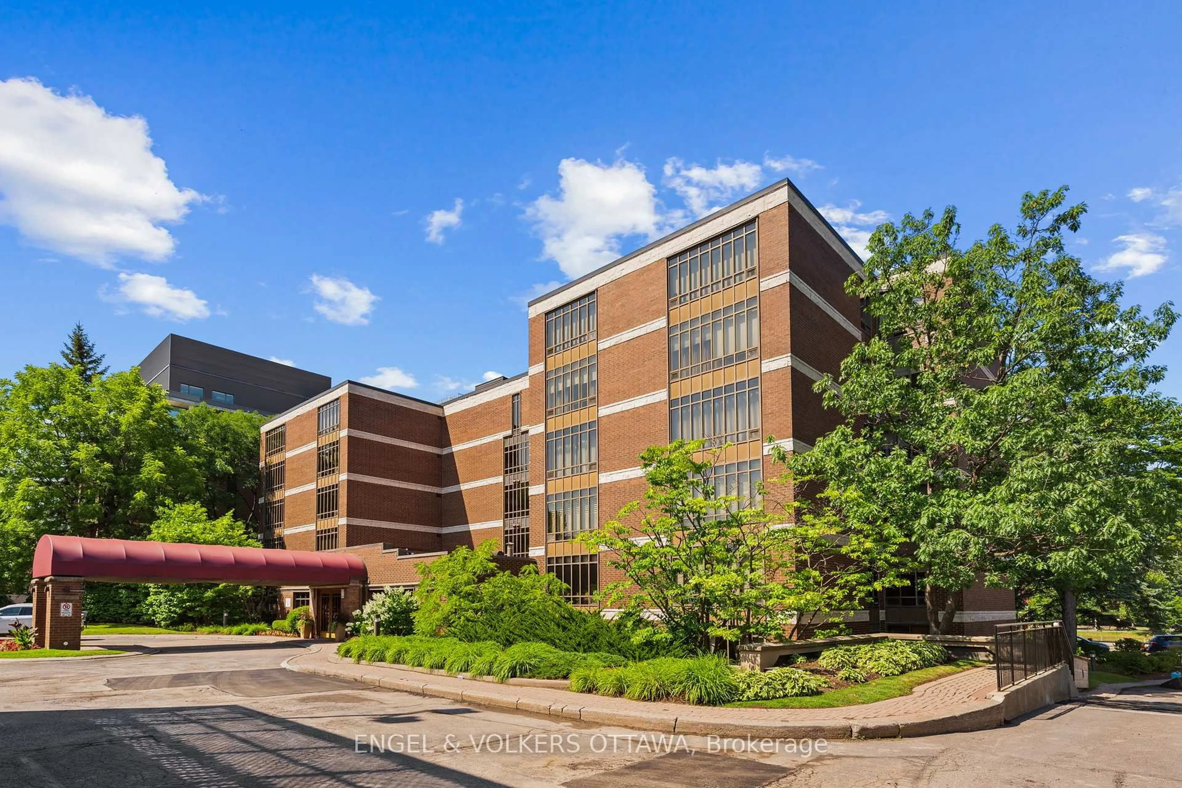Unknown for 111 Echo Dr #406, Ottawa Ontario K1S 5K8