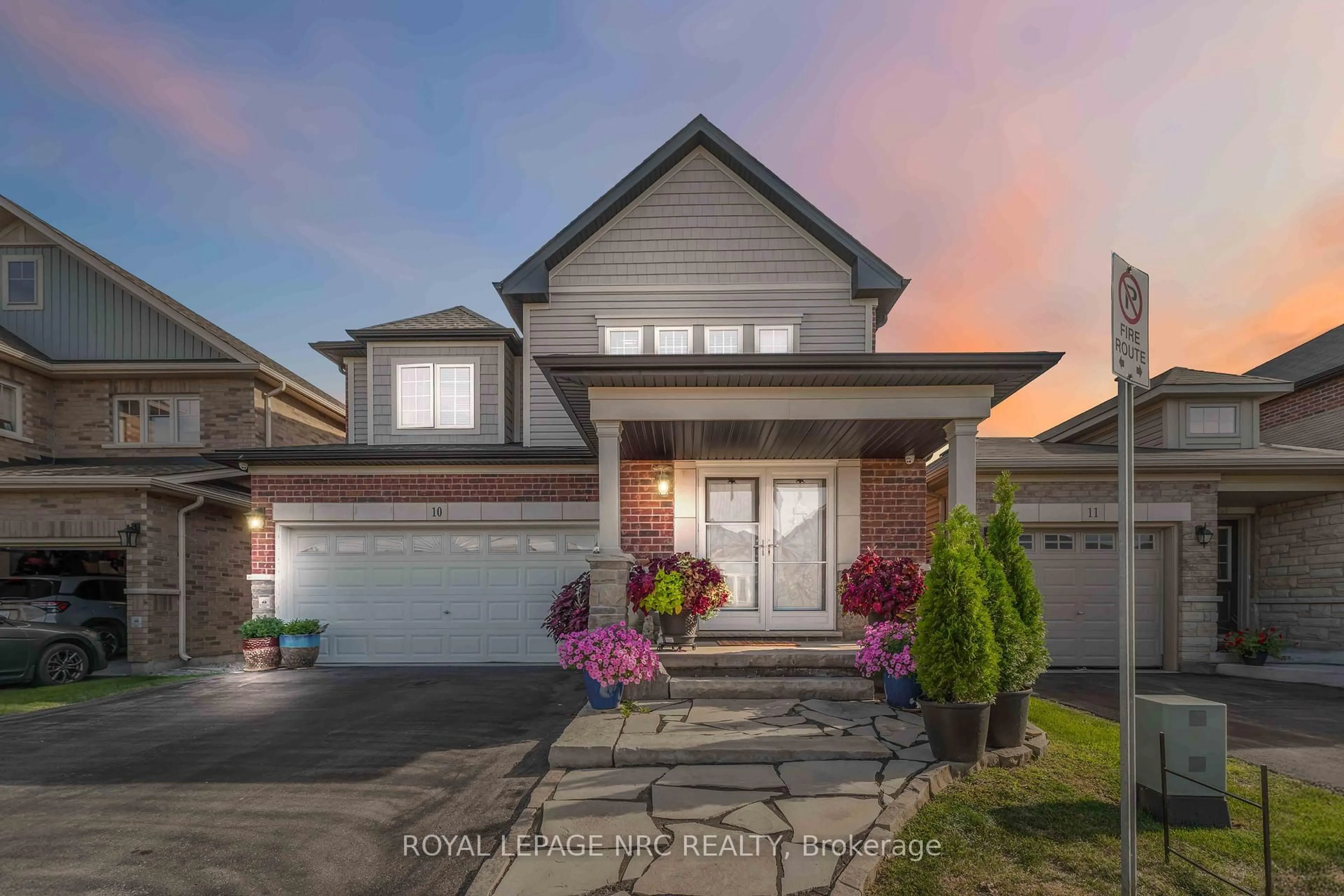 Home with brick exterior material, street for 77 Avery Cres #10, St. Catharines Ontario L2P 0E5