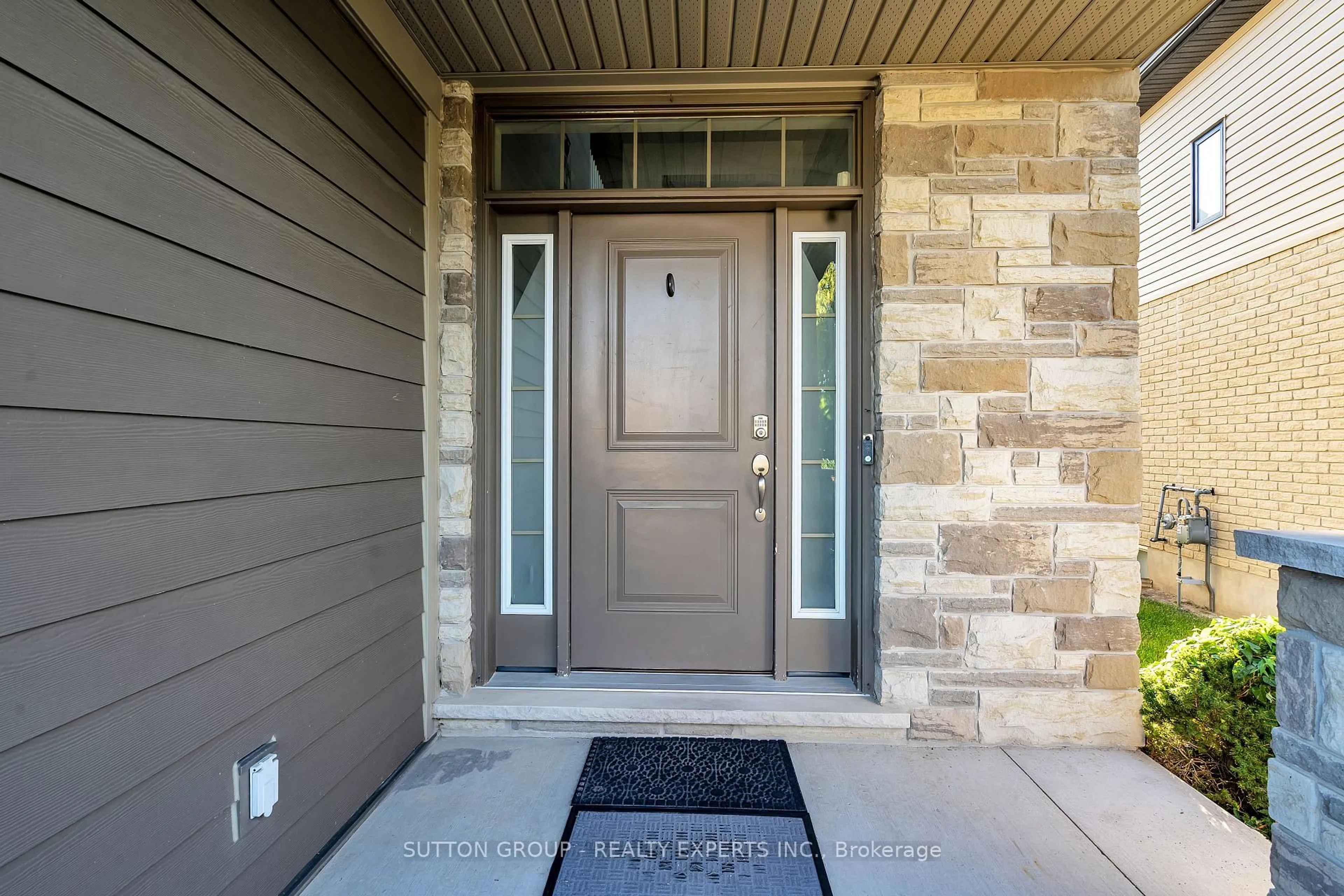 Indoor entryway for 3101 Pomeroy Lane, London South Ontario N6P 0B6
