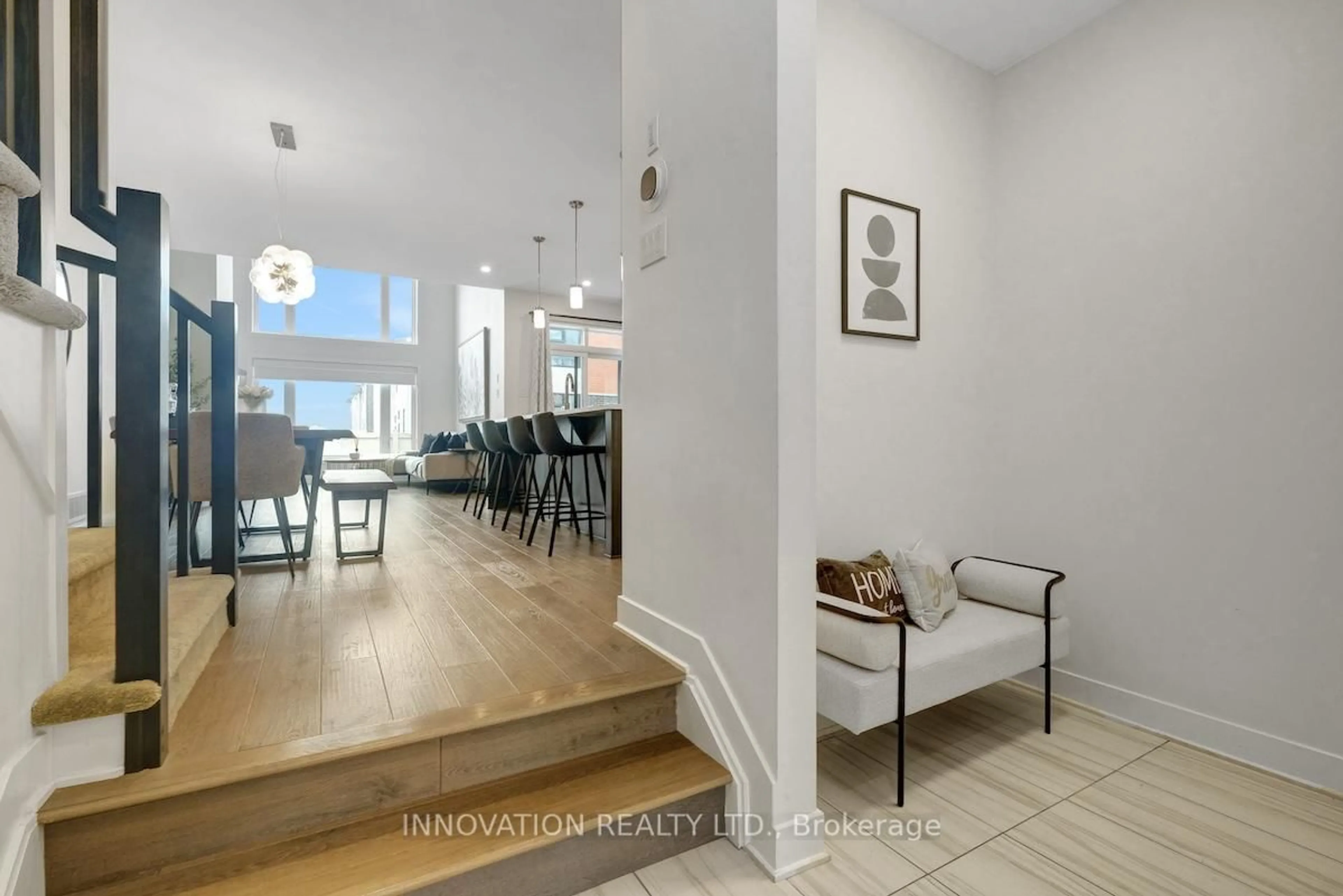 Indoor entryway for 567 Triangle St, Ottawa Ontario K2V 0M2