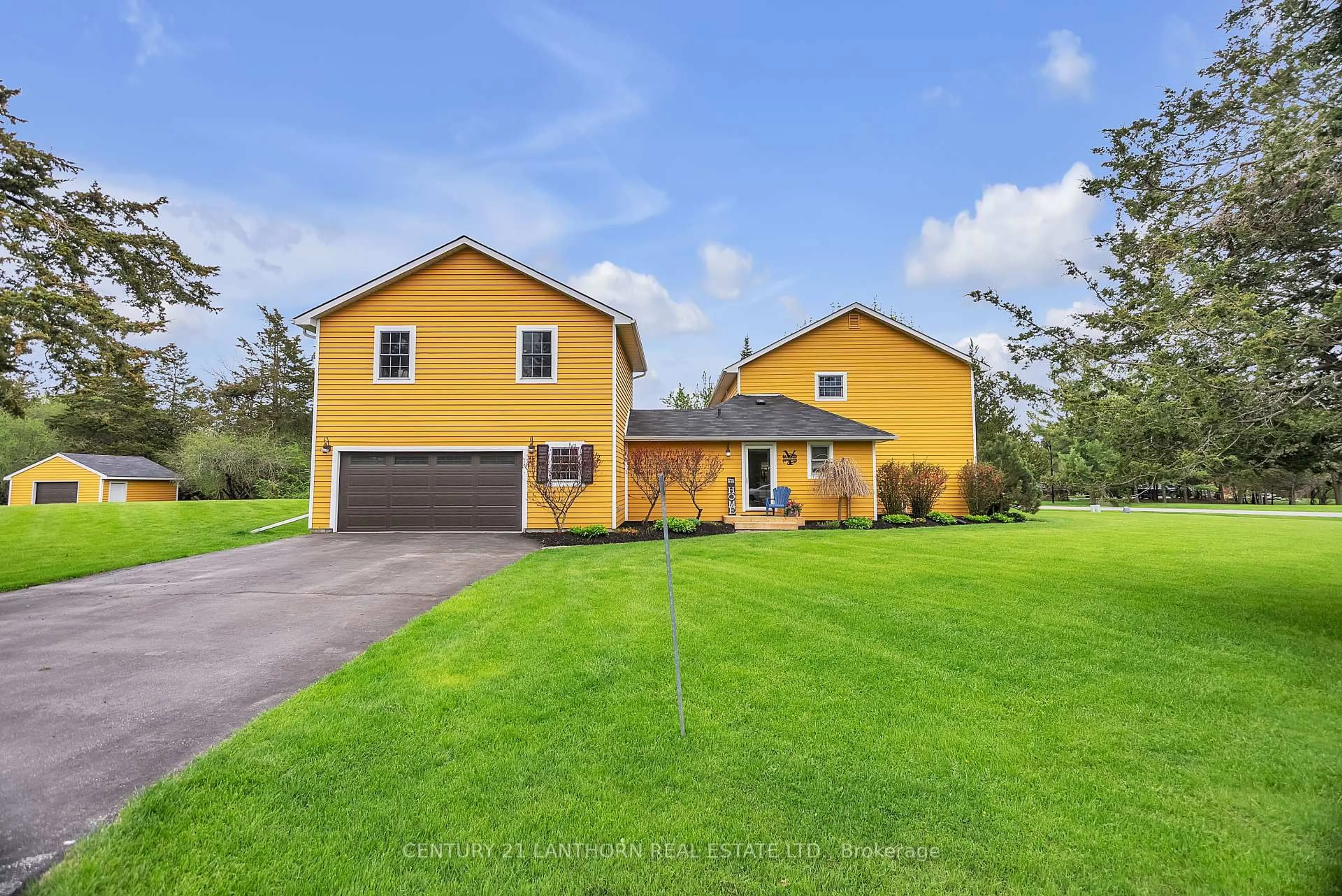 A pic from outside/outdoor area/front of a property/back of a property/a pic from drone, street for 66 O'Neill Dr, Belleville Ontario K8N 4Z4
