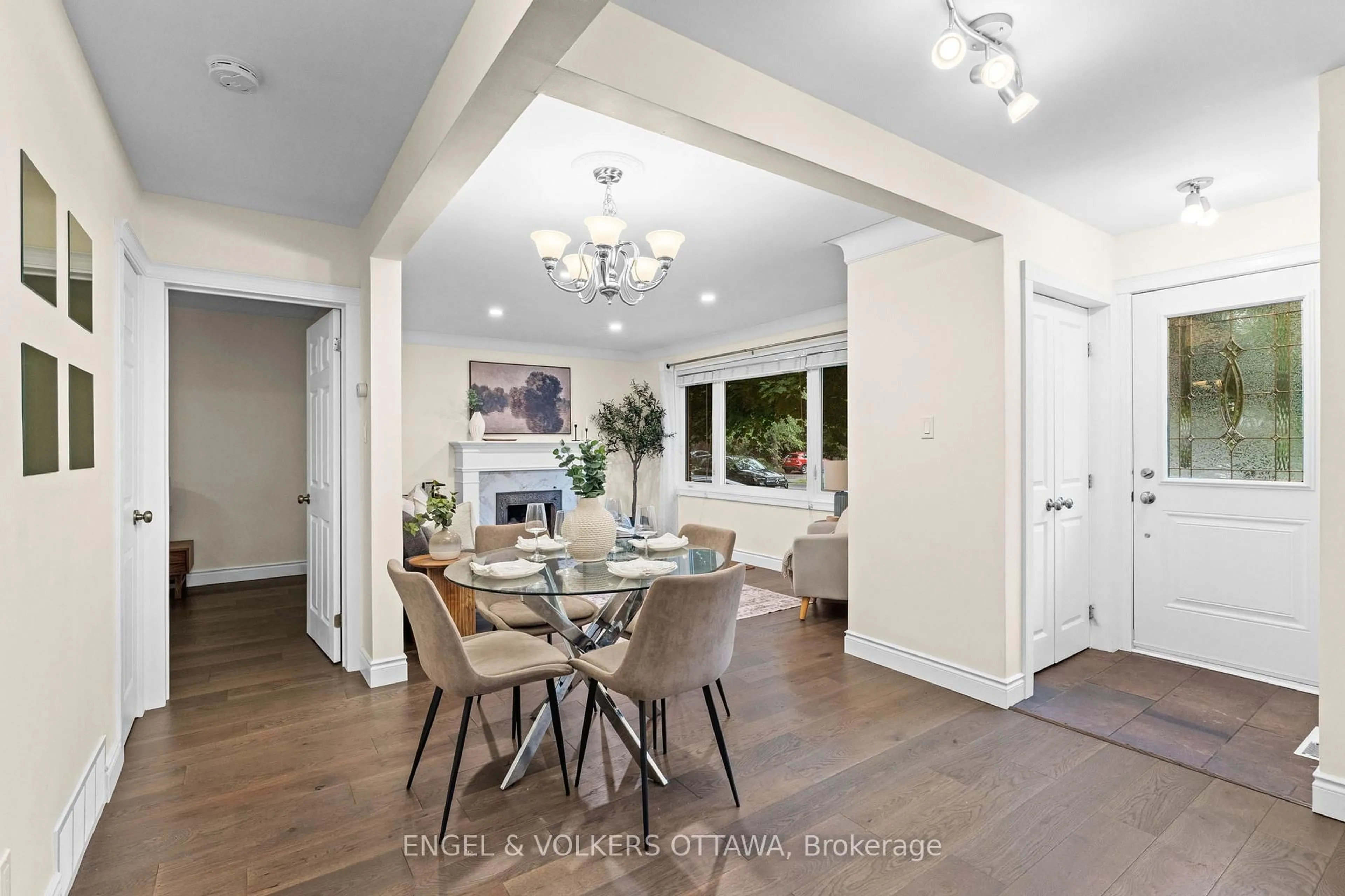 Dining room, unknown for 1941 Haig Dr, Ottawa Ontario K1G 2J9