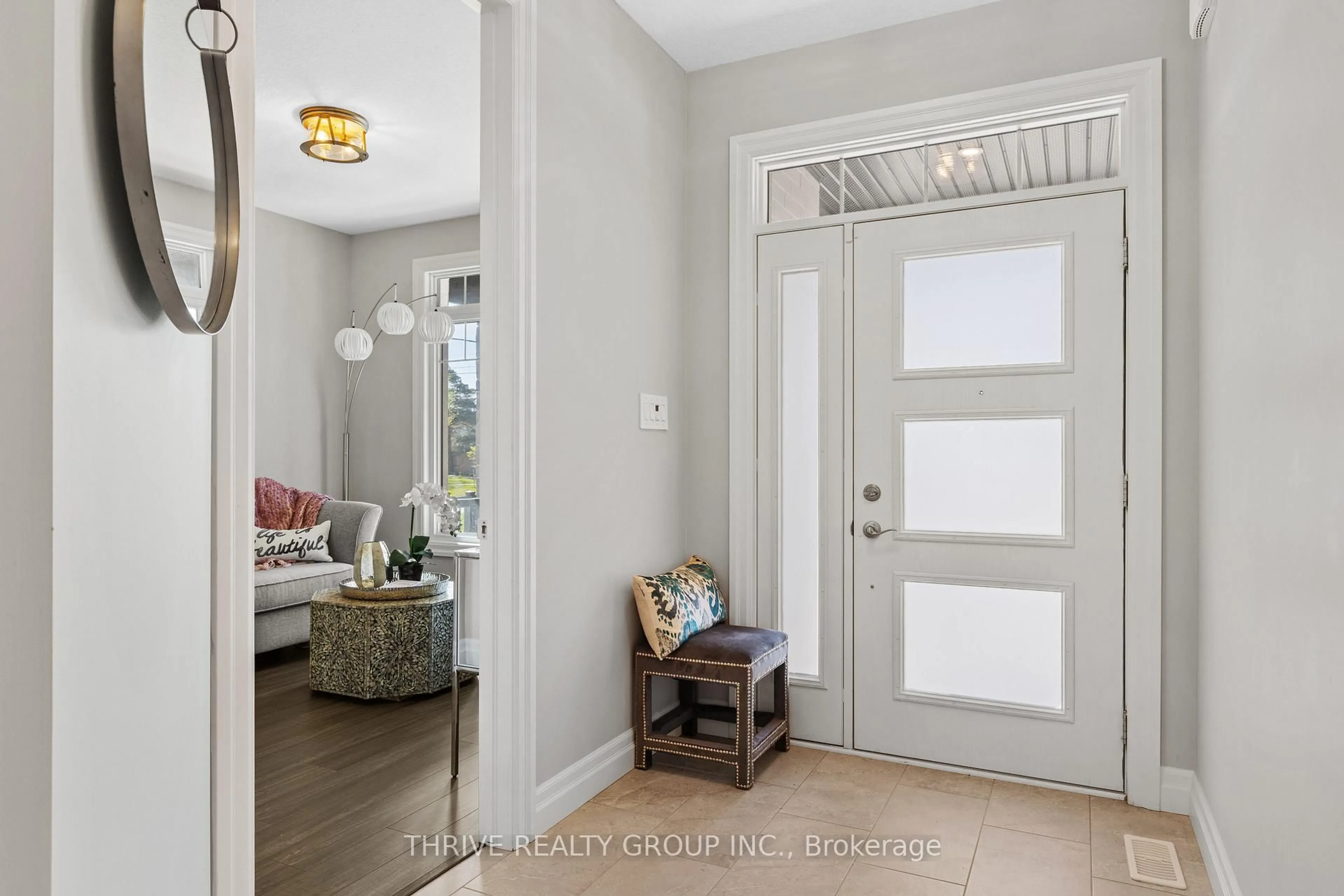 Indoor entryway for 1061 Eagletrace Dr #1, London North Ontario N6G 0T3