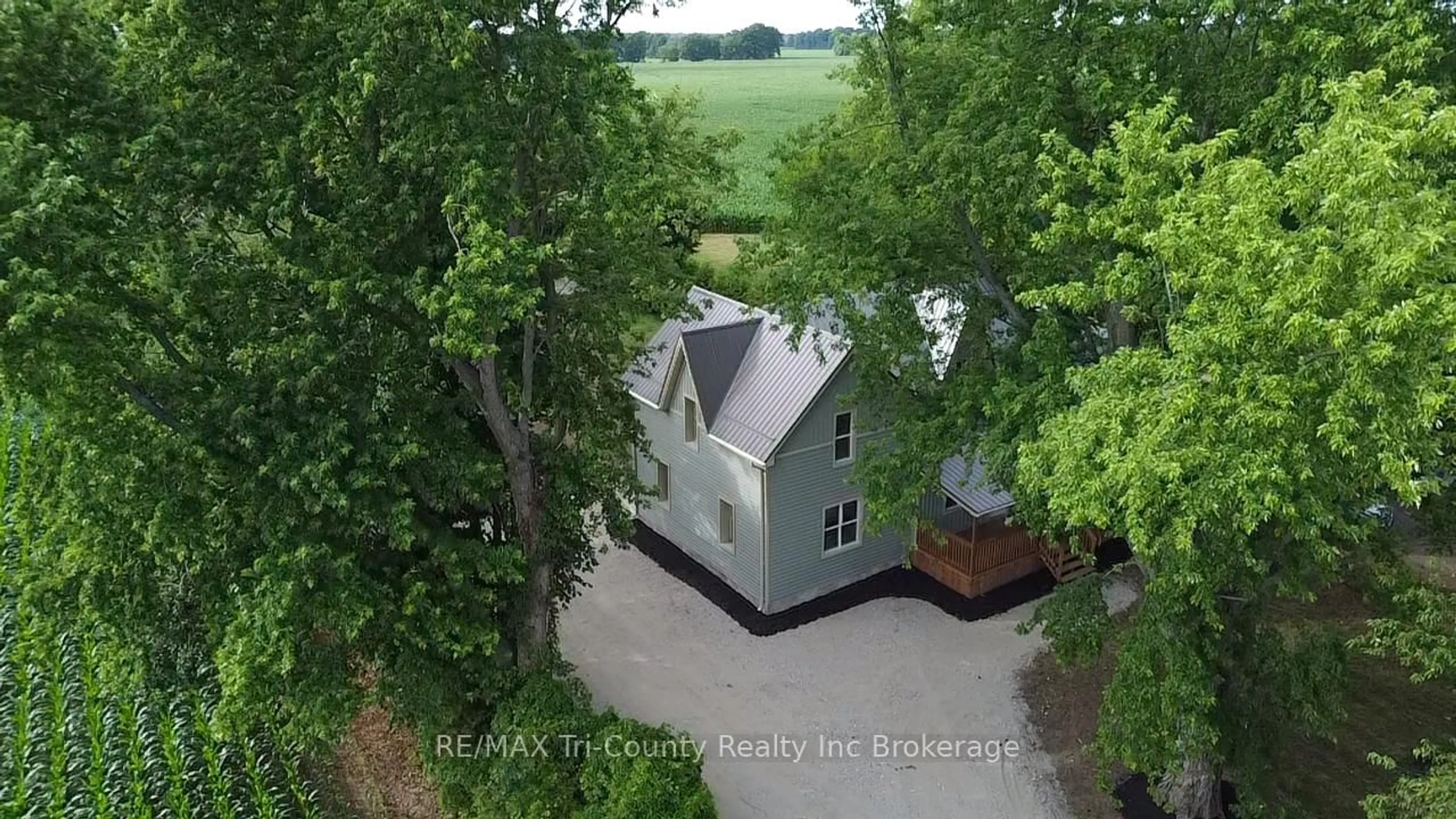 A pic from outside/outdoor area/front of a property/back of a property/a pic from drone, unknown for 175 McDowell Rd, Norfolk Ontario N0E 1G0
