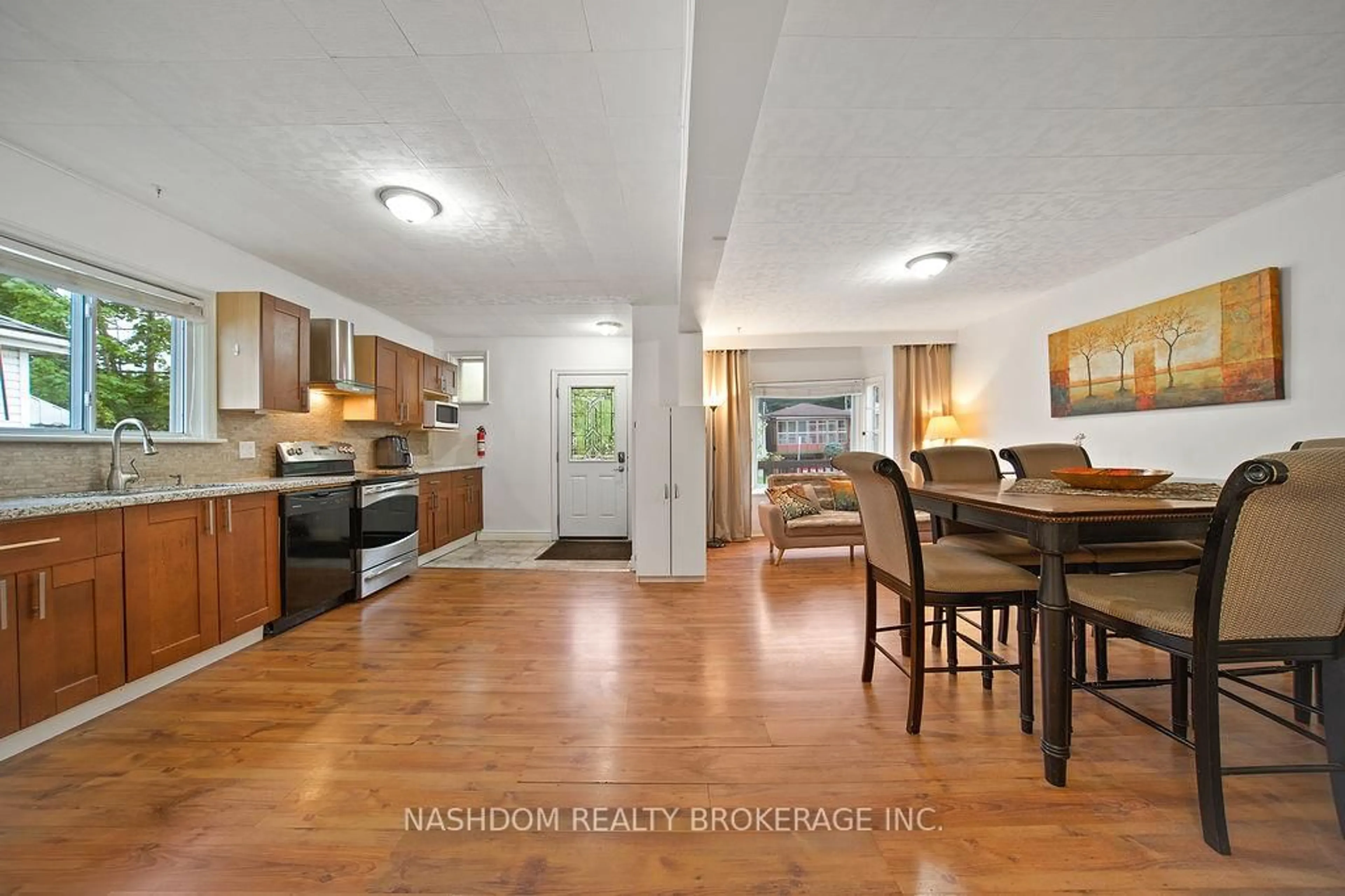 Open concept kitchen, unknown for 82 Whitney Ave, Hamilton Ontario L8S 2G5