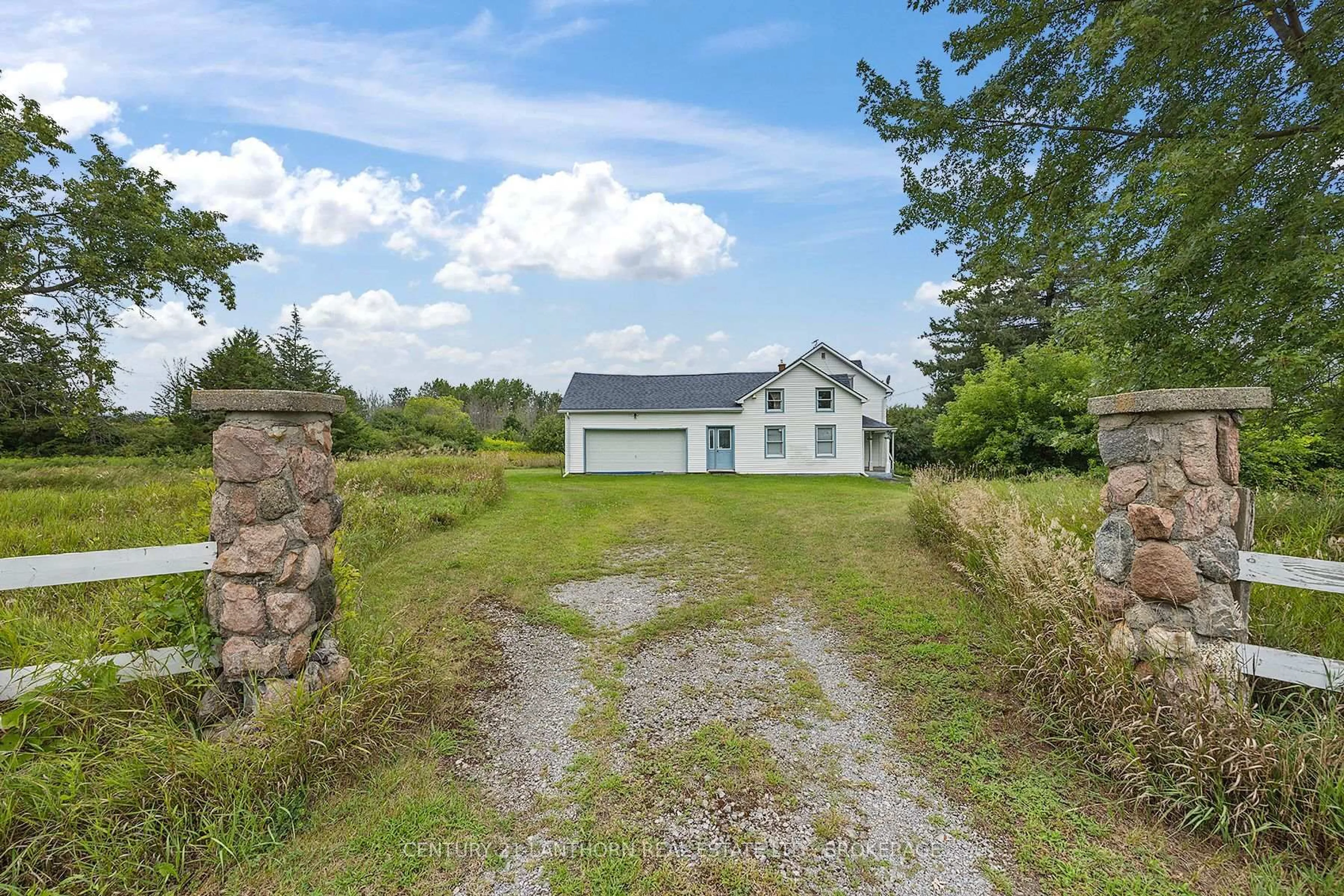 A pic from outside/outdoor area/front of a property/back of a property/a pic from drone, unknown for 38 FITCHETT Rd, Napanee Ontario K7R 3K8