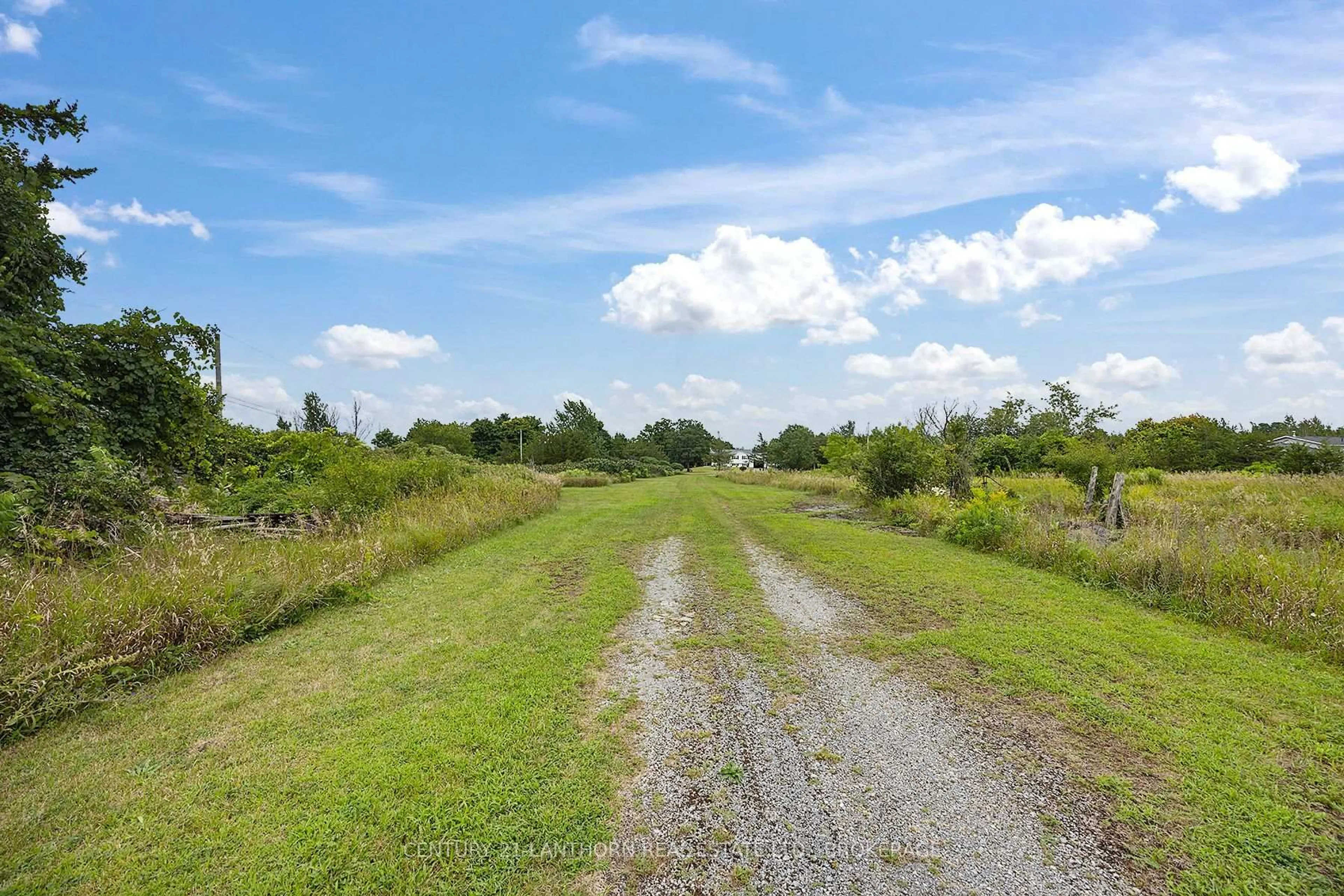A pic from outside/outdoor area/front of a property/back of a property/a pic from drone, unknown for 38 FITCHETT Rd, Napanee Ontario K7R 3K8