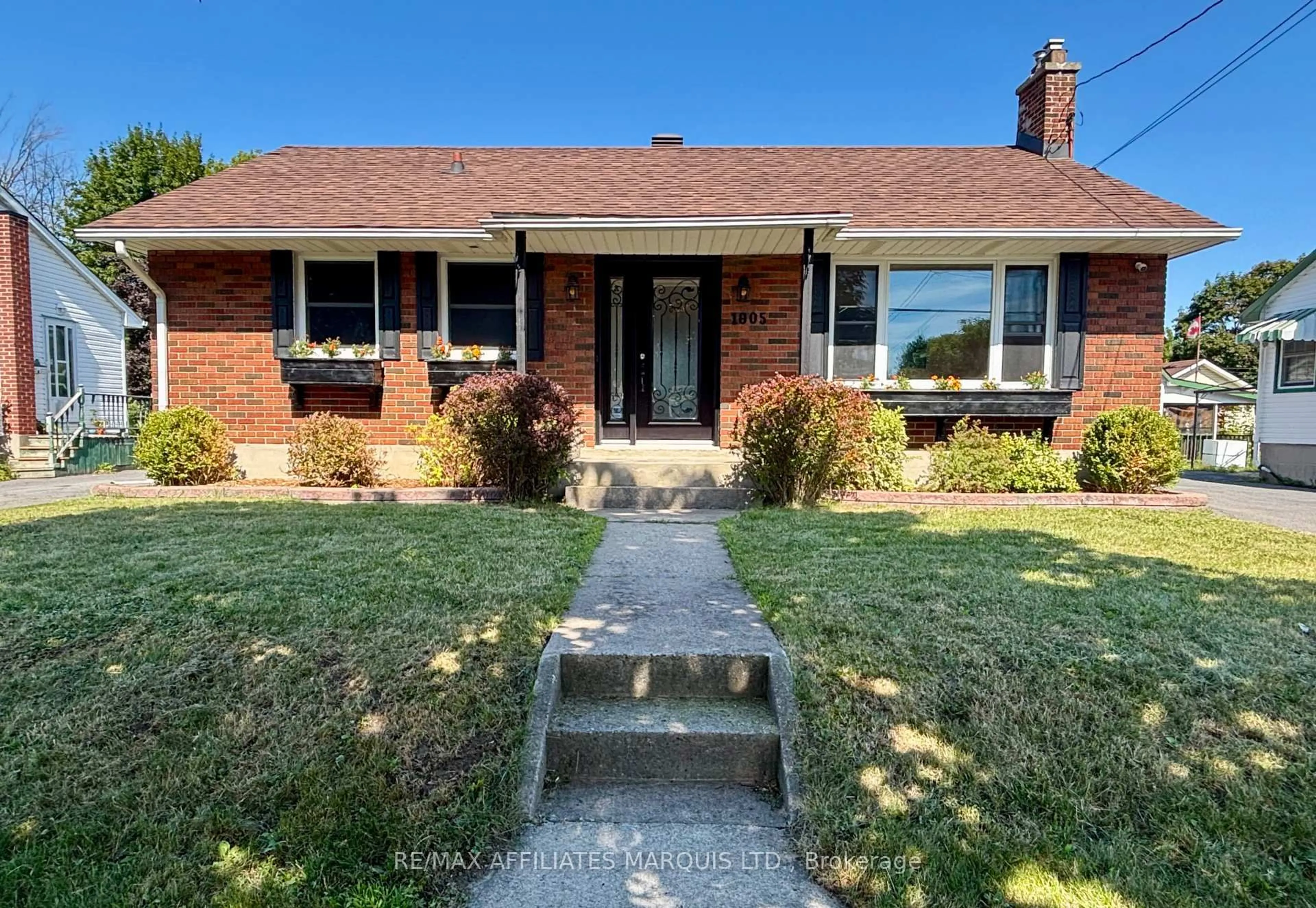 Home with brick exterior material, street for 1005 Leonard Ave, Cornwall Ontario K6J 1M1