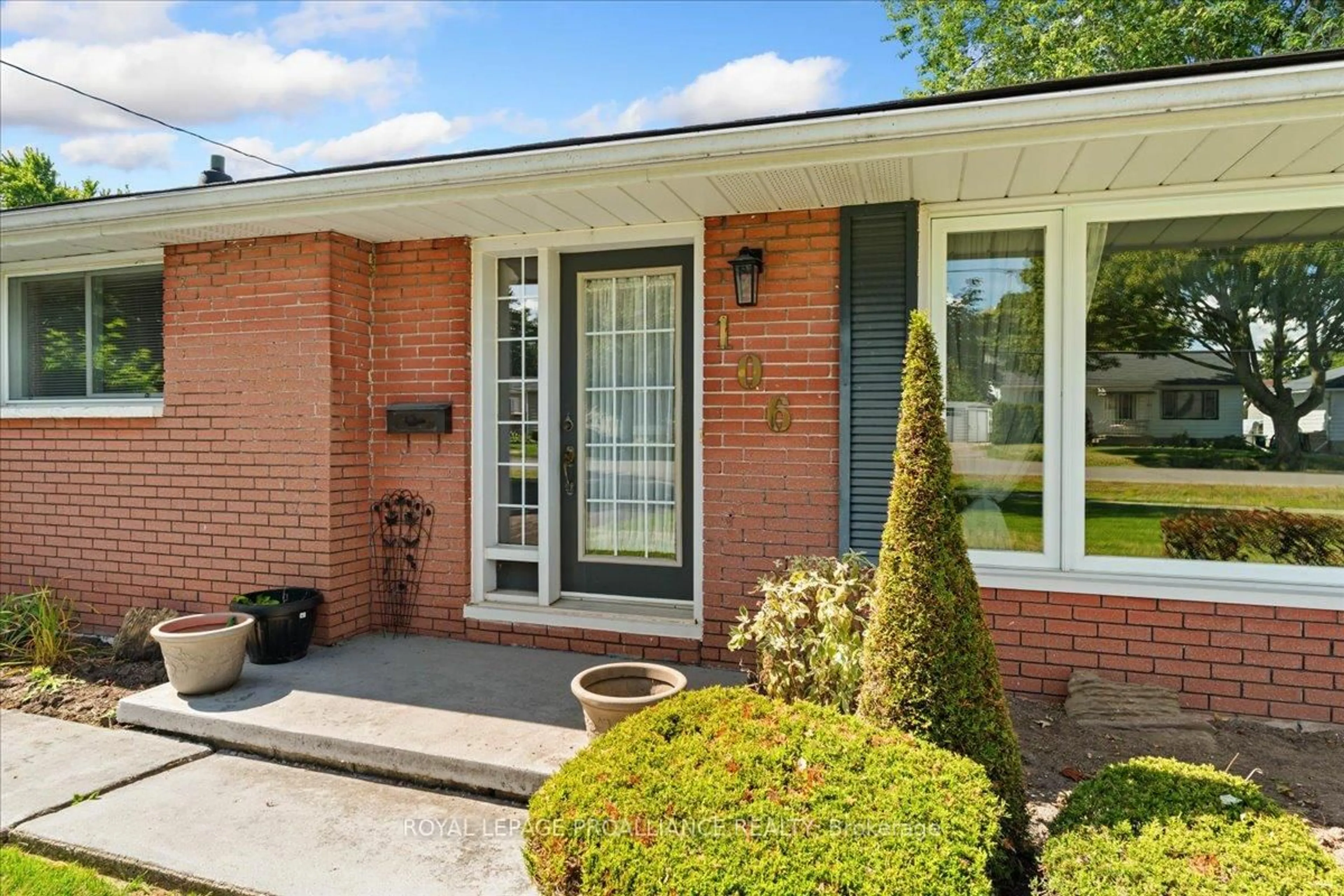 Home with brick exterior material, street for 106 Lemoine St, Belleville Ontario K8P 4H1