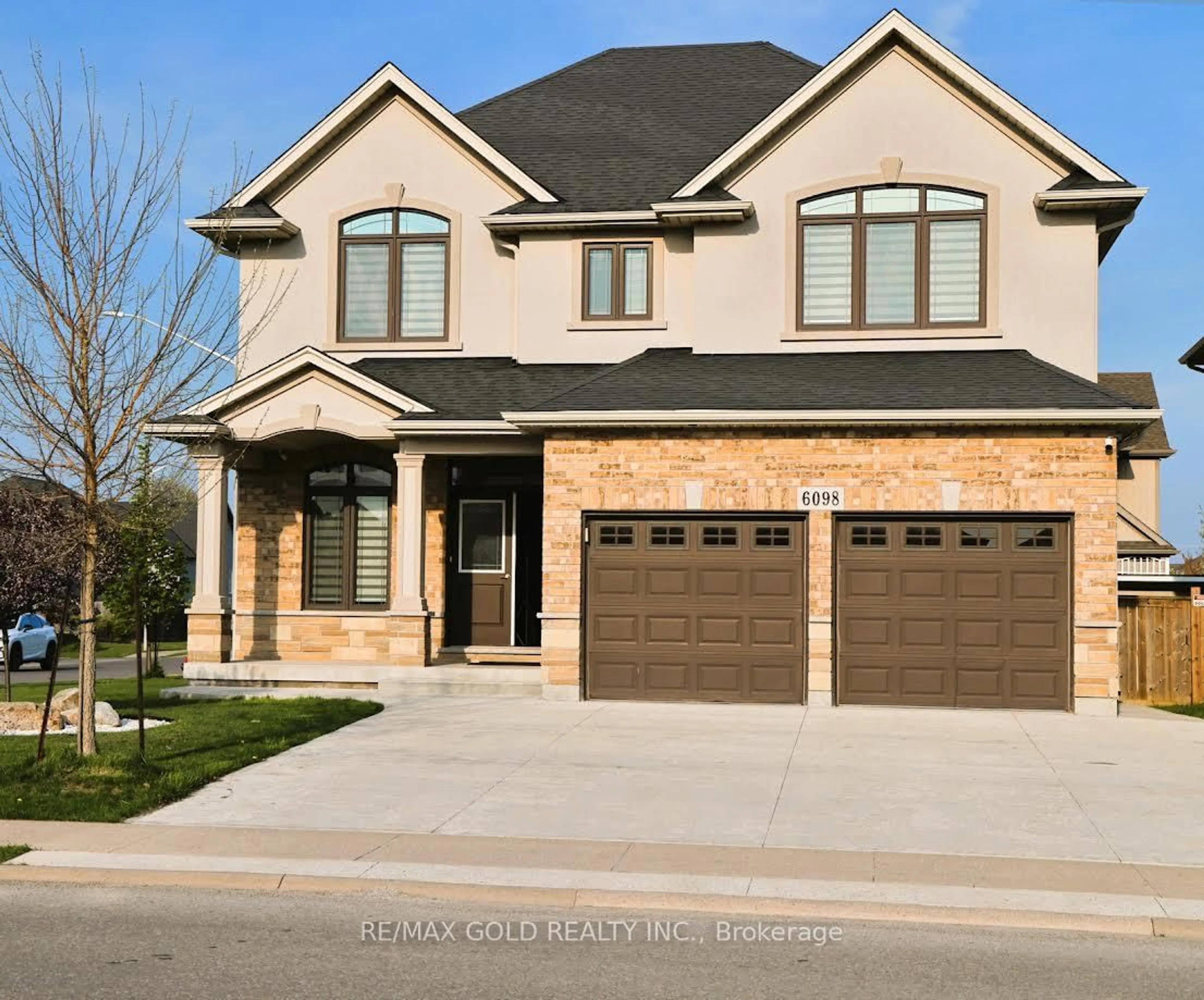 Home with brick exterior material, street for 6098 PARKSIDE Rd, Niagara Falls Ontario L2H 0J4